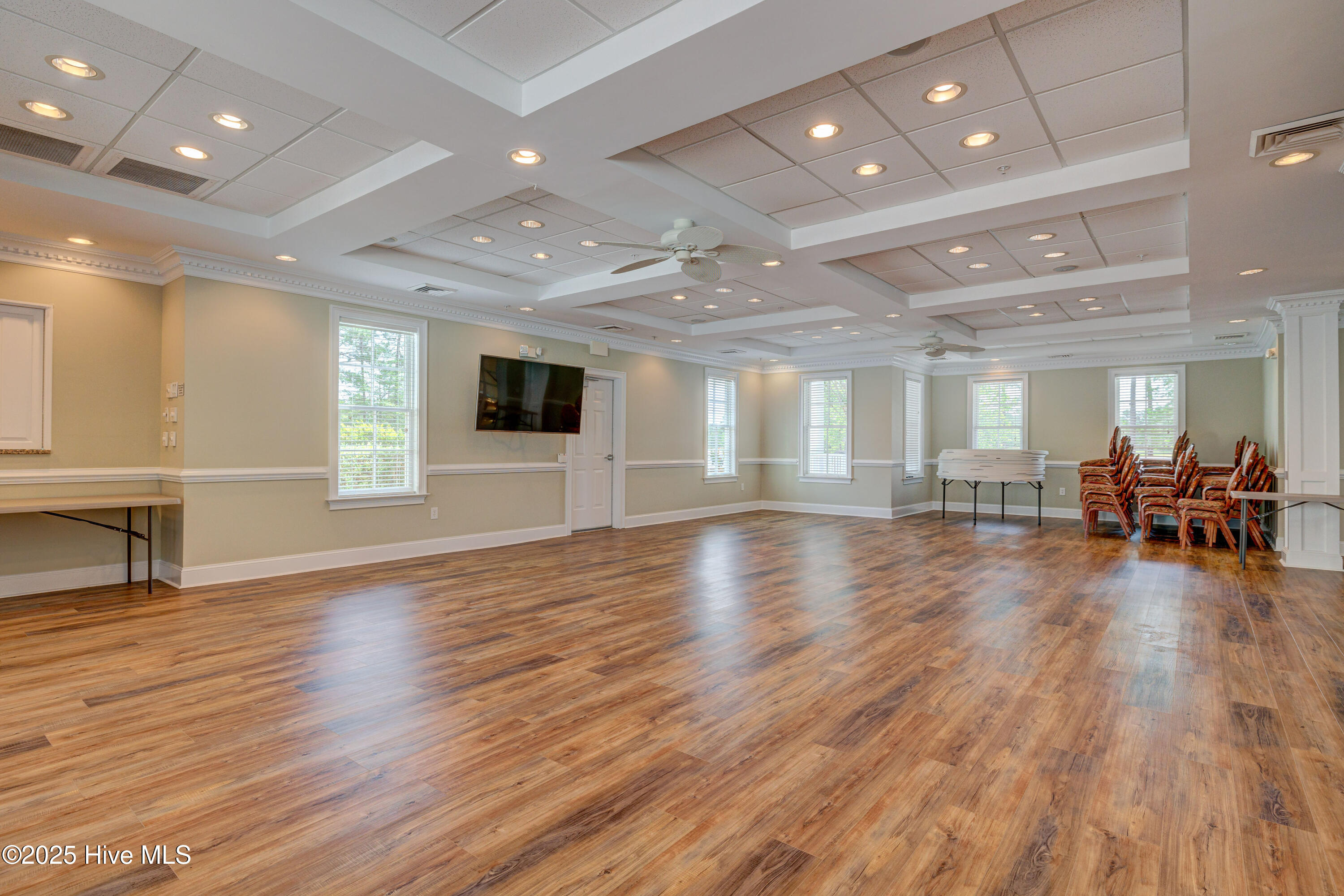 100547497 | Photo 27