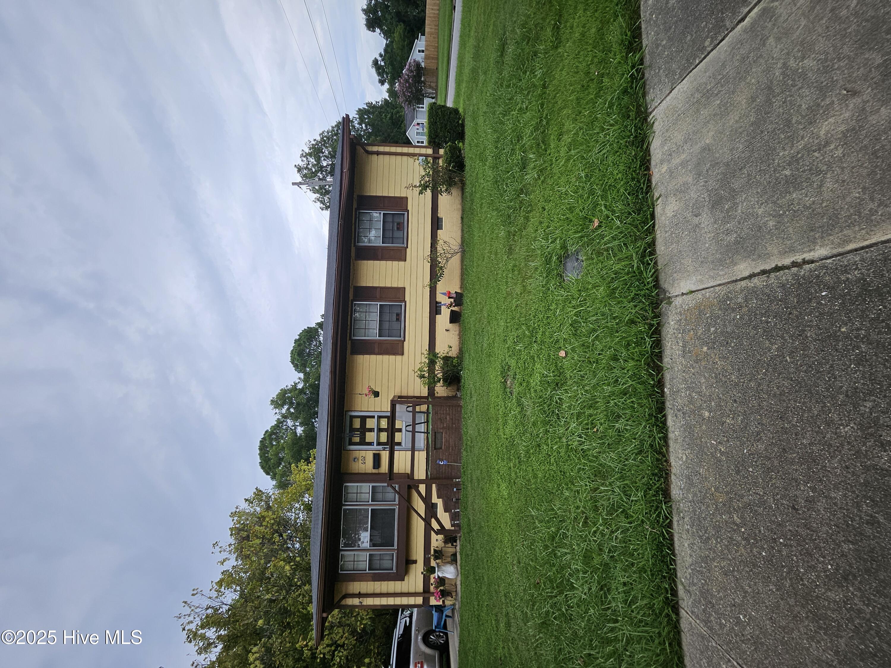 Homes for sale in Elizabeth City, NC | 602 Factory St, Elizabeth City, NC 27909 | MLS# 100524963