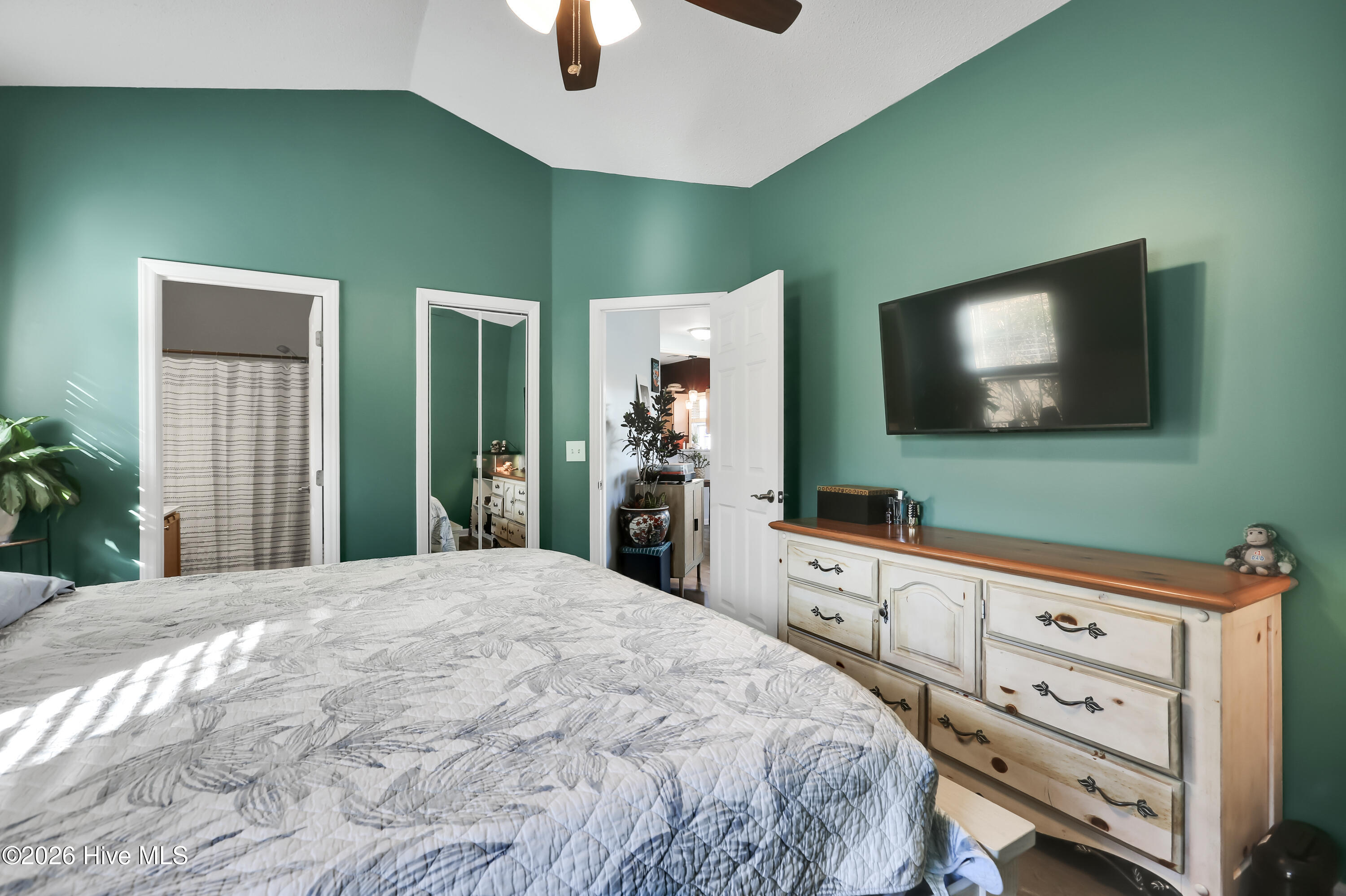 100552393 | Photo 18