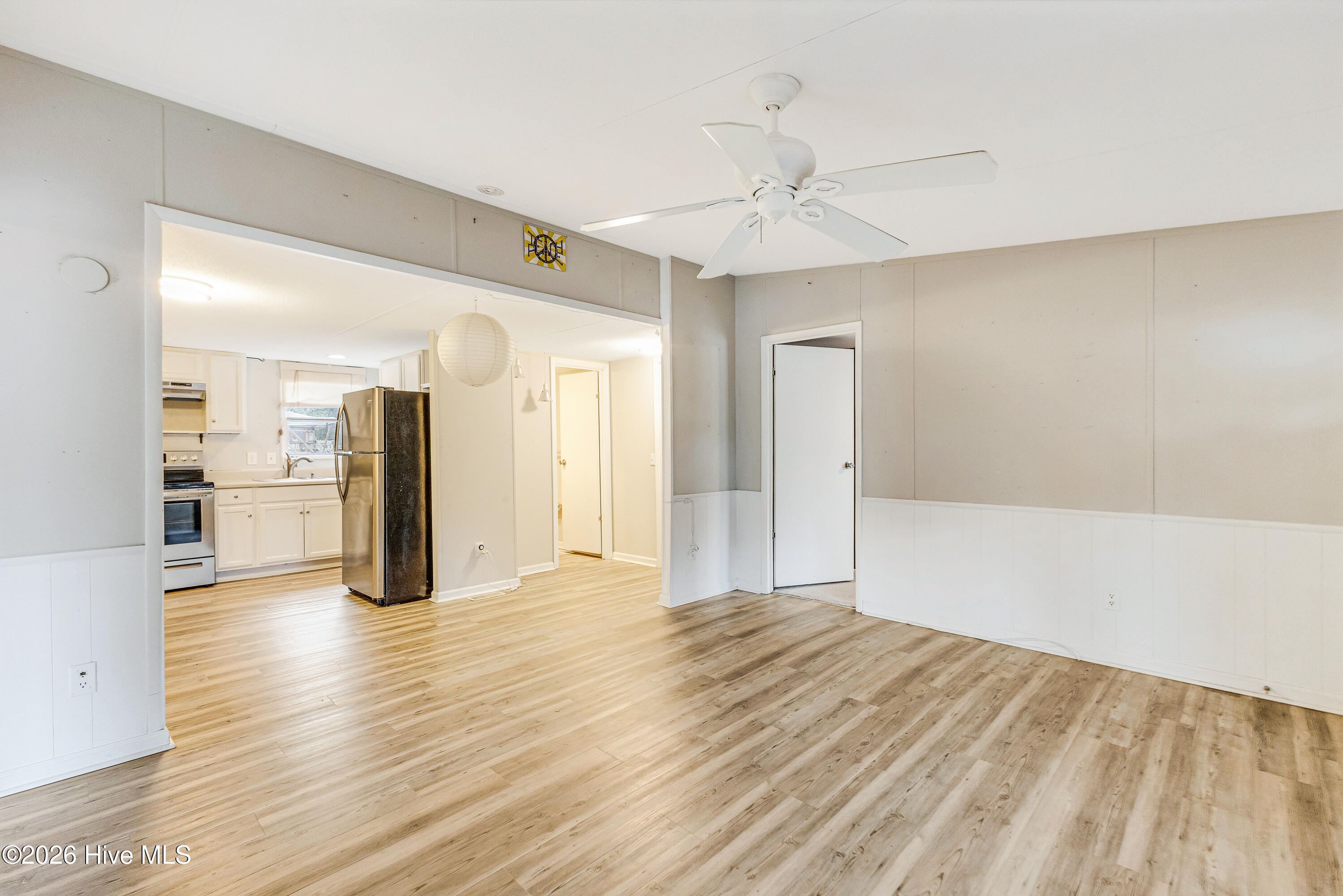 100557836 | Photo 10