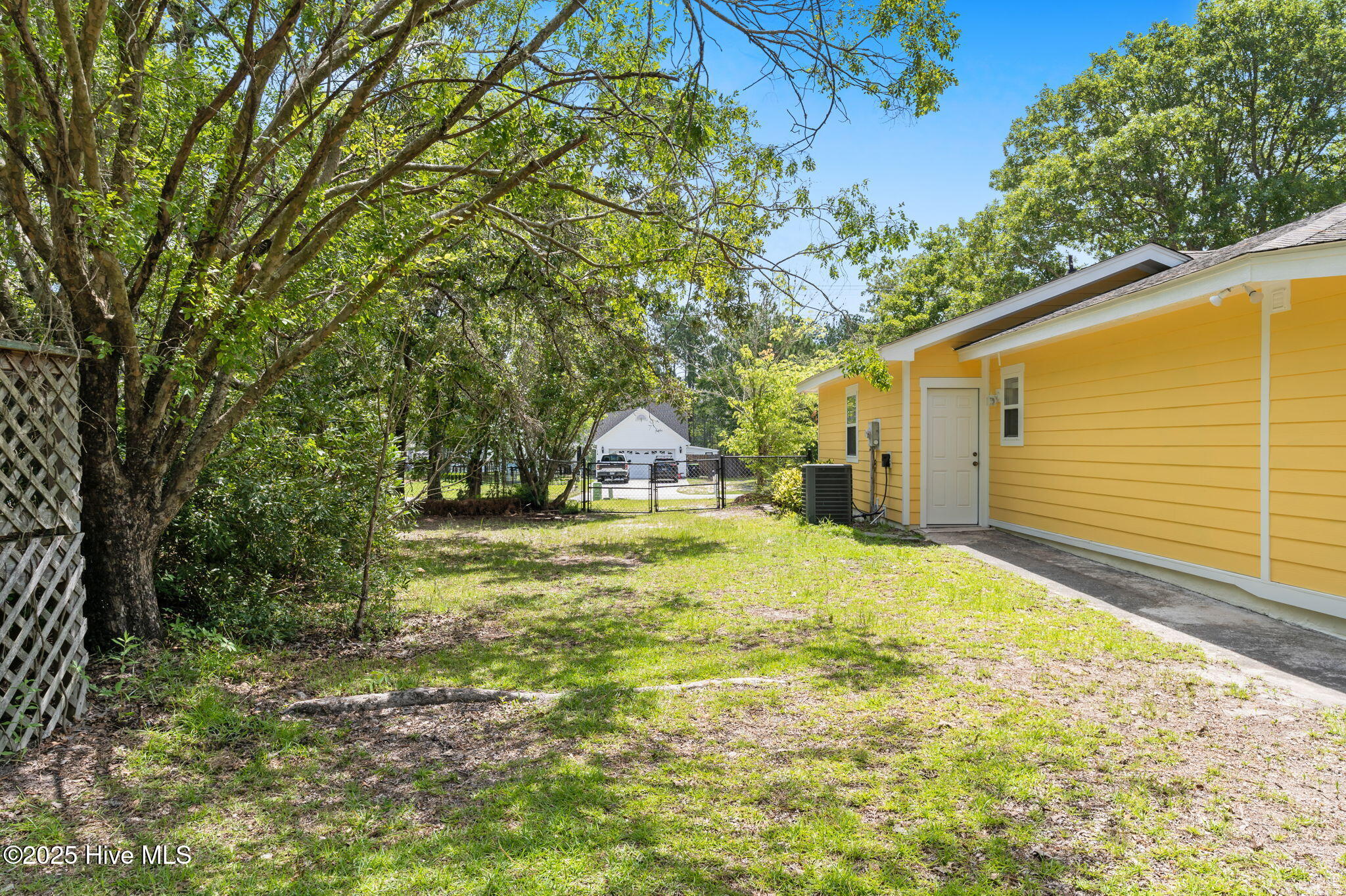 100551974 | Photo 39