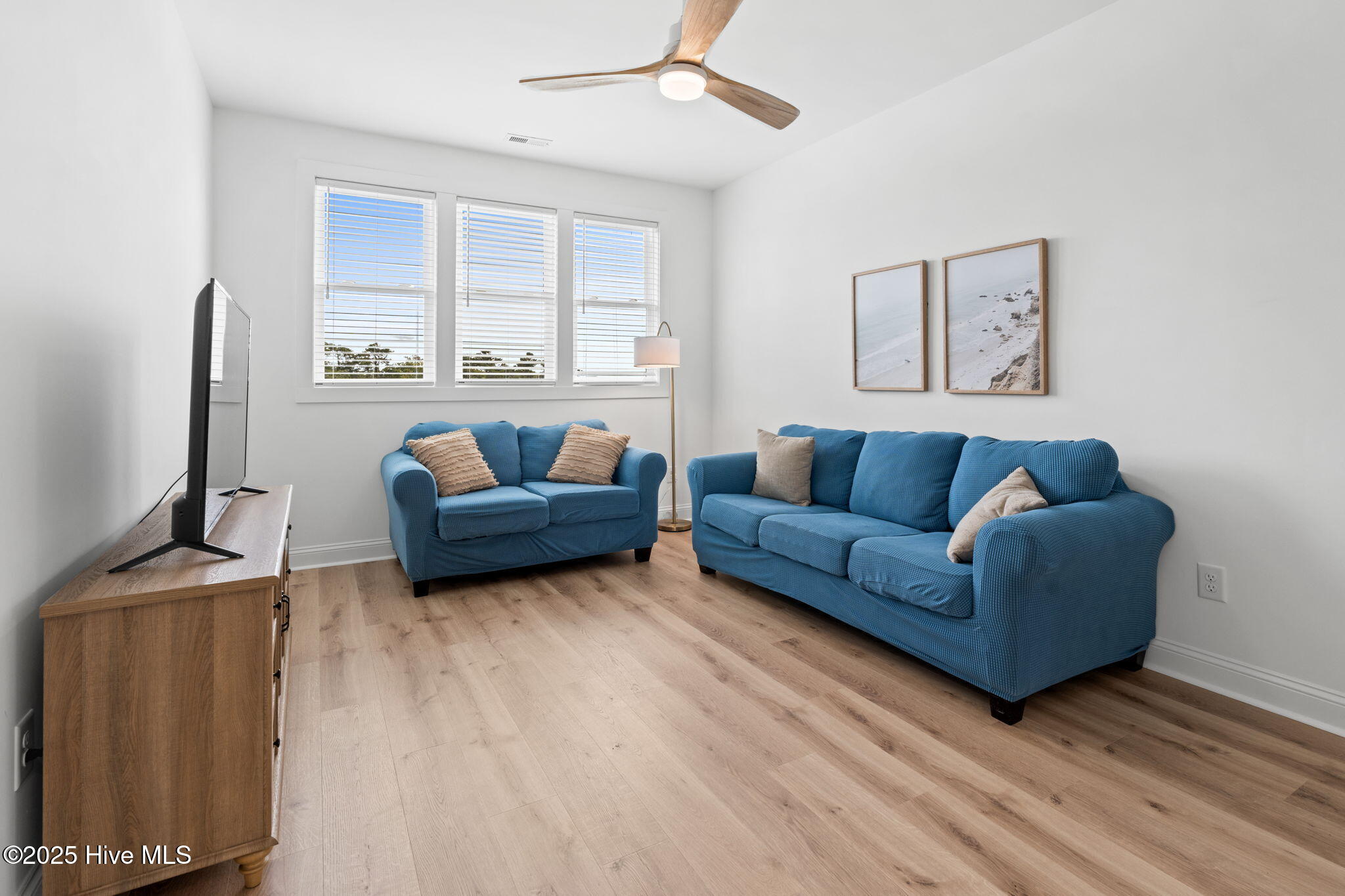 100548634 | Photo 30