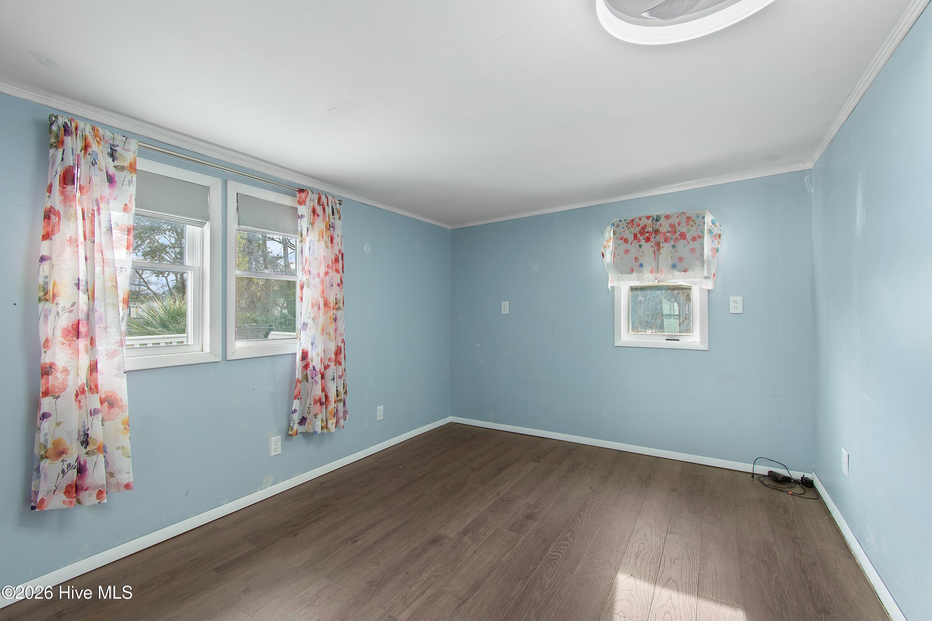 100560053 | Photo 25