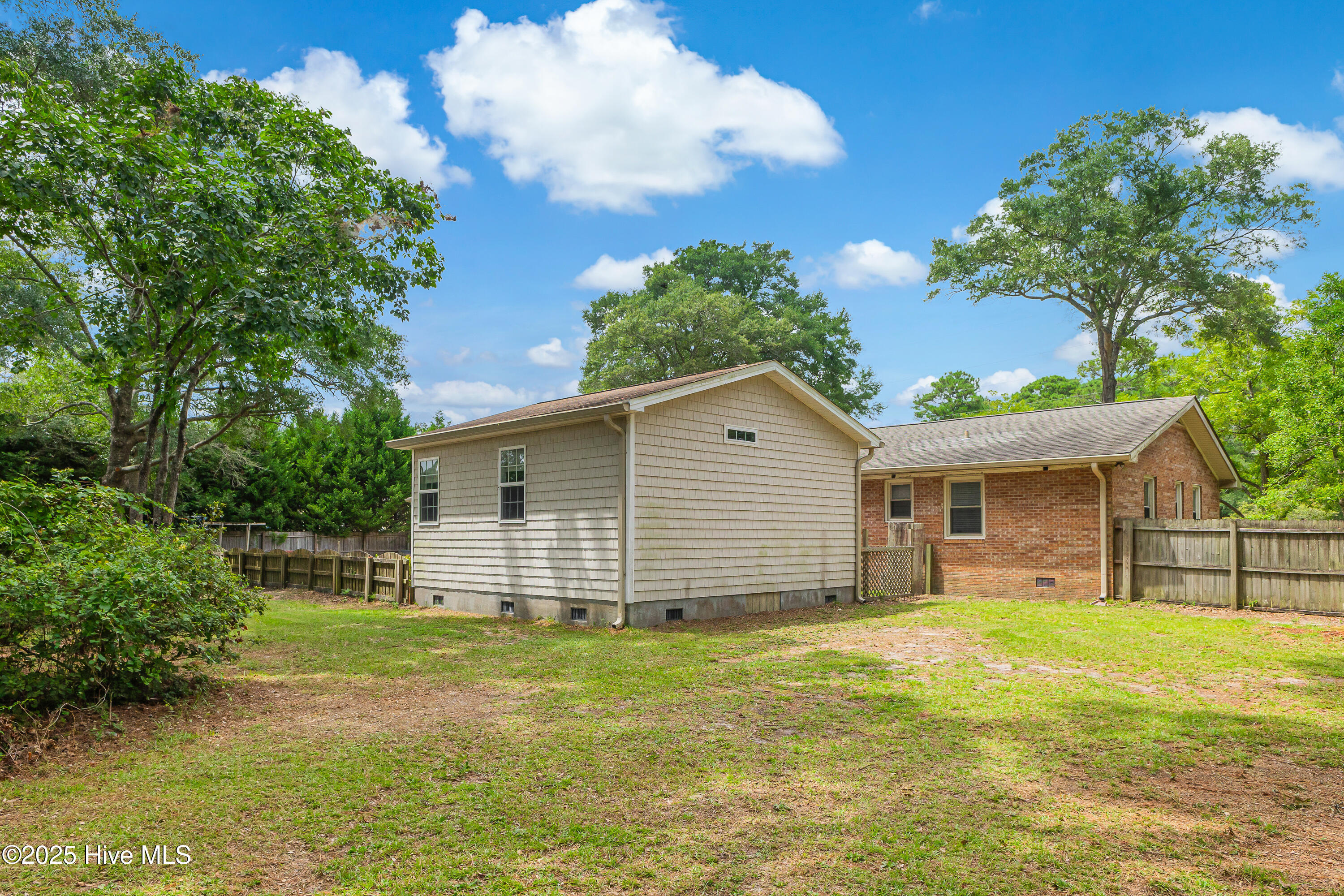 100523240 | Photo 33