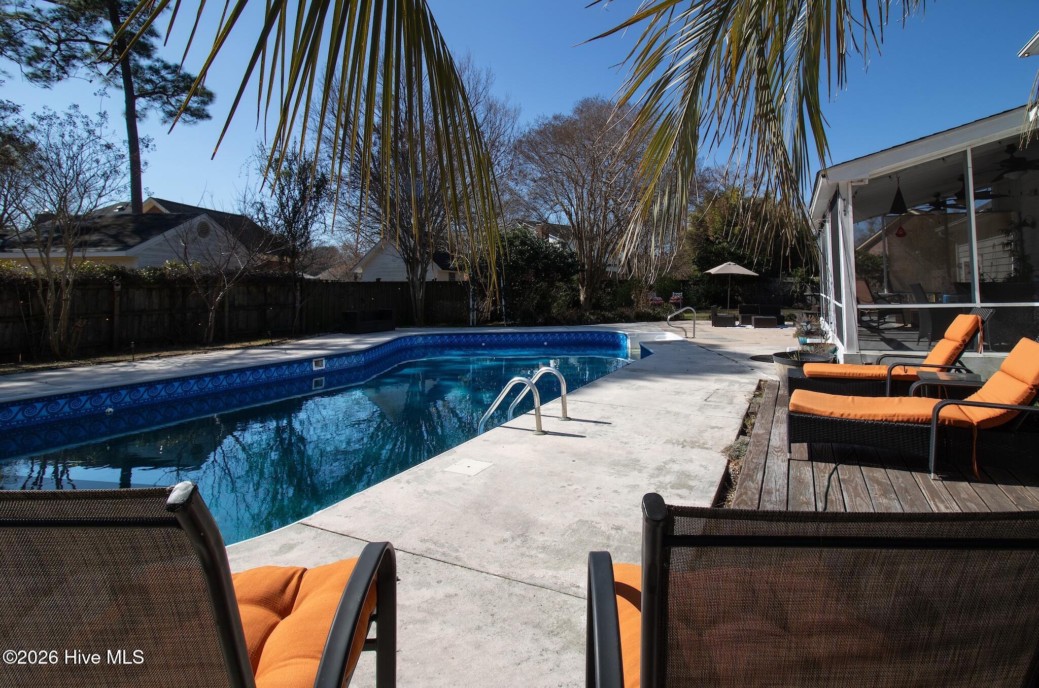 100554286 | Photo 34