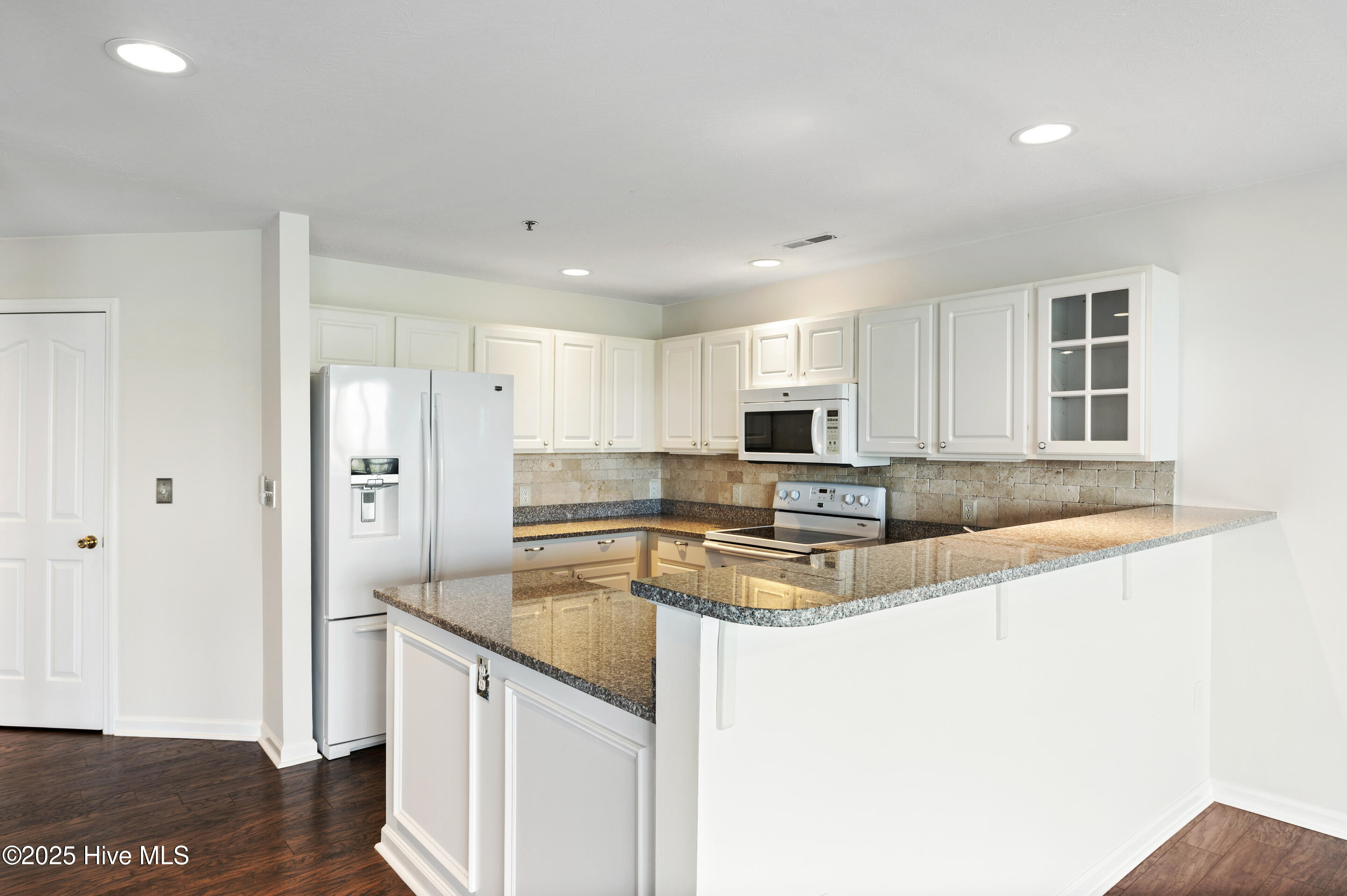 100558054 | Photo 19