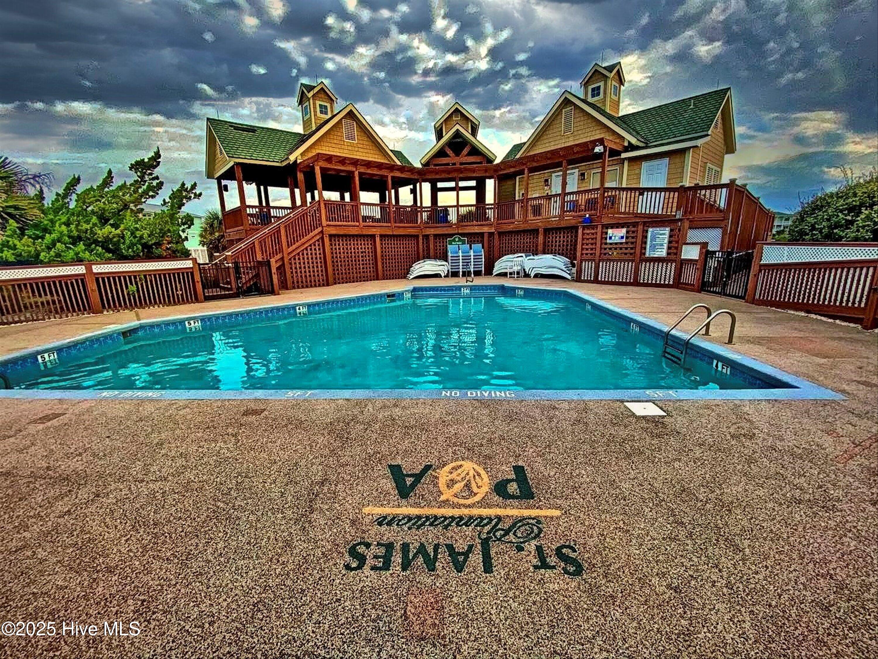 100553143 | Photo 50