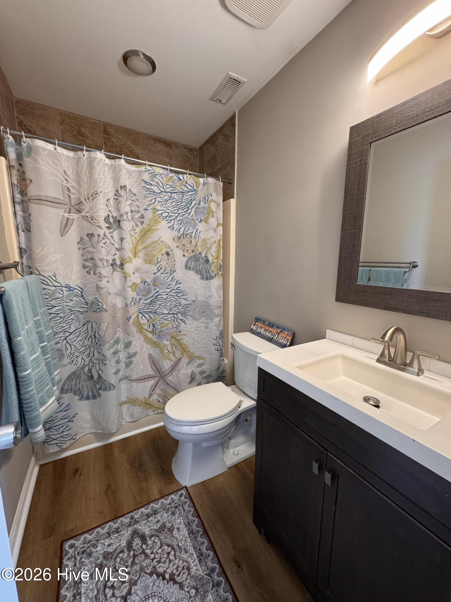 100565974 | Photo 10