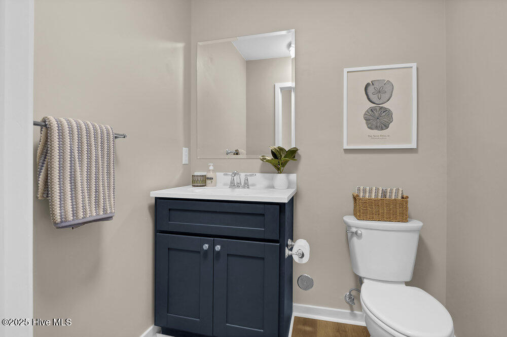 100541814 | Photo 17