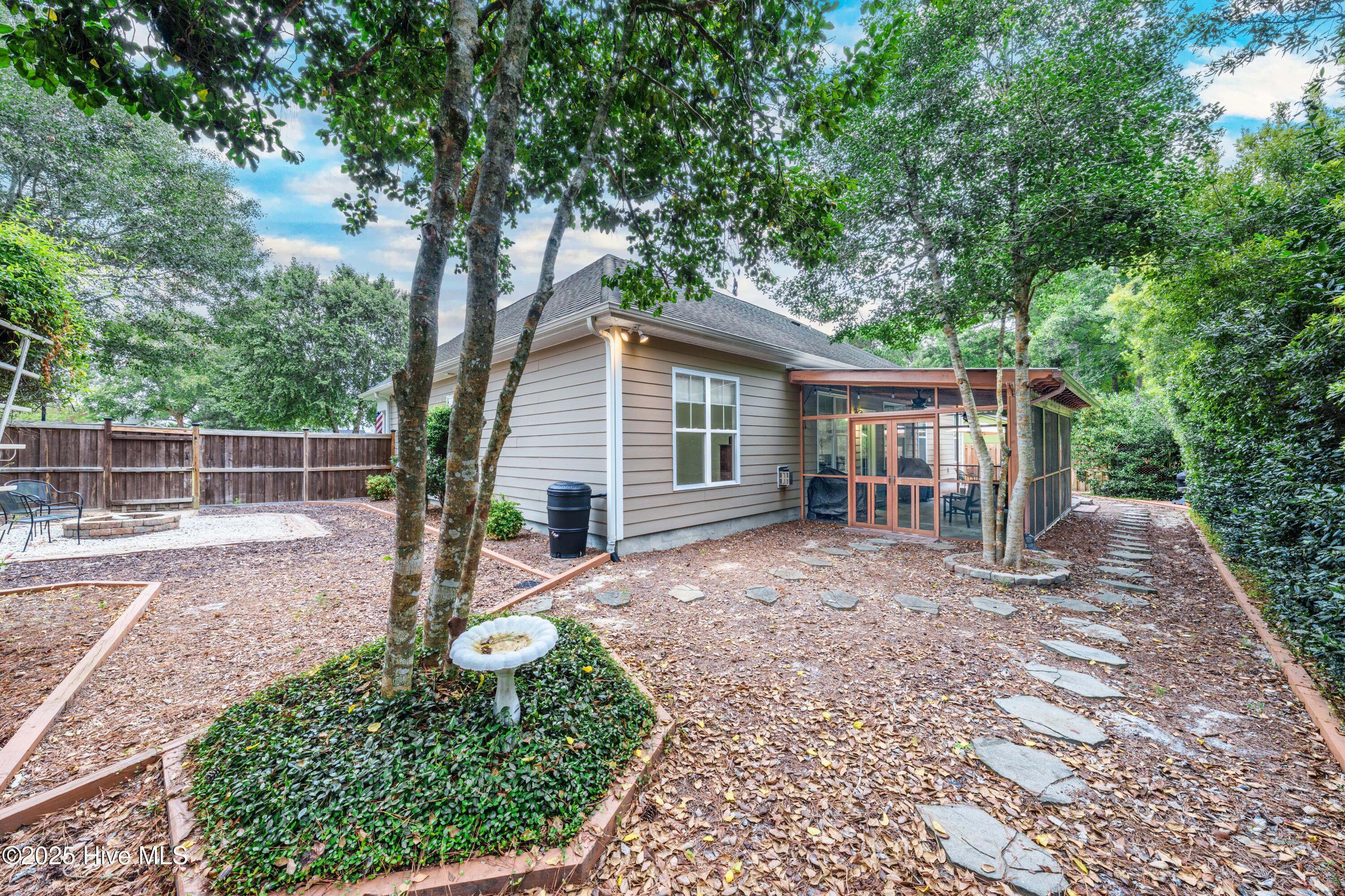 100532566 | Photo 19