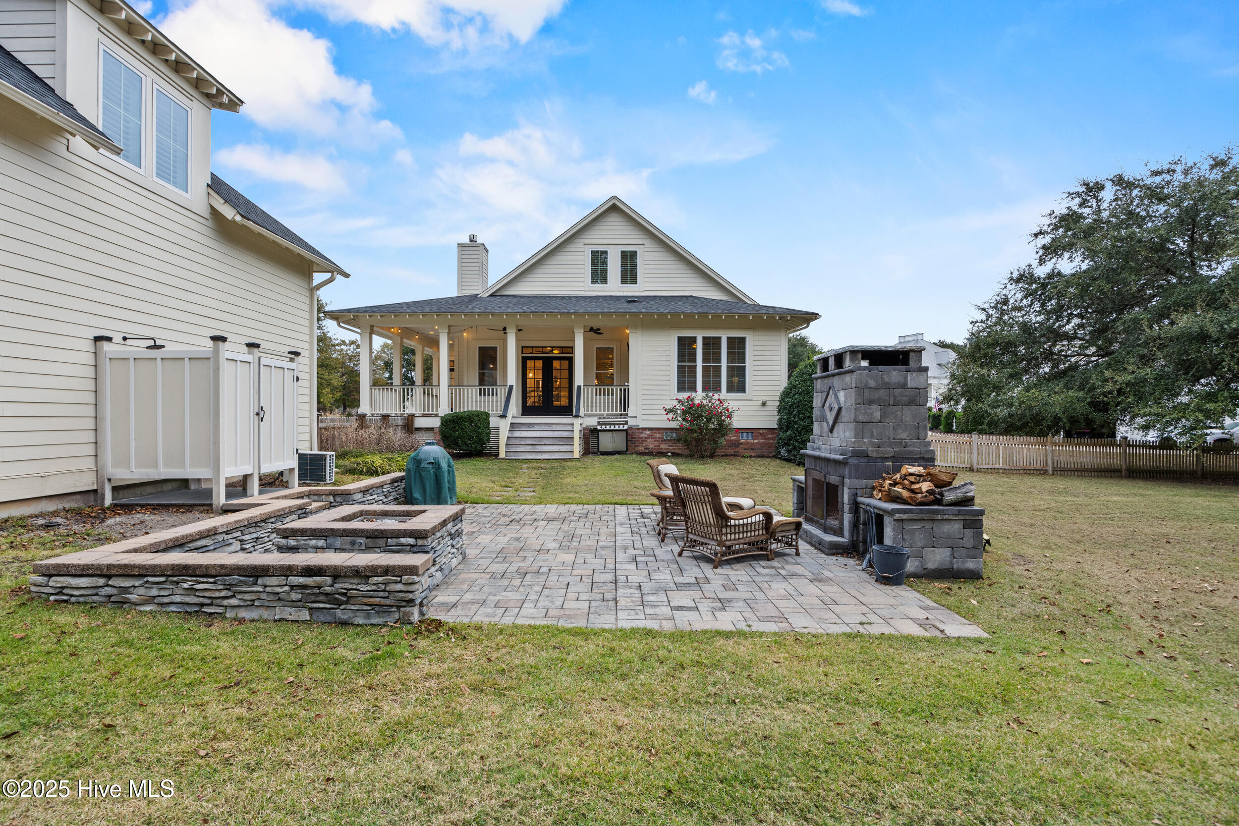 100543217 | Photo 74