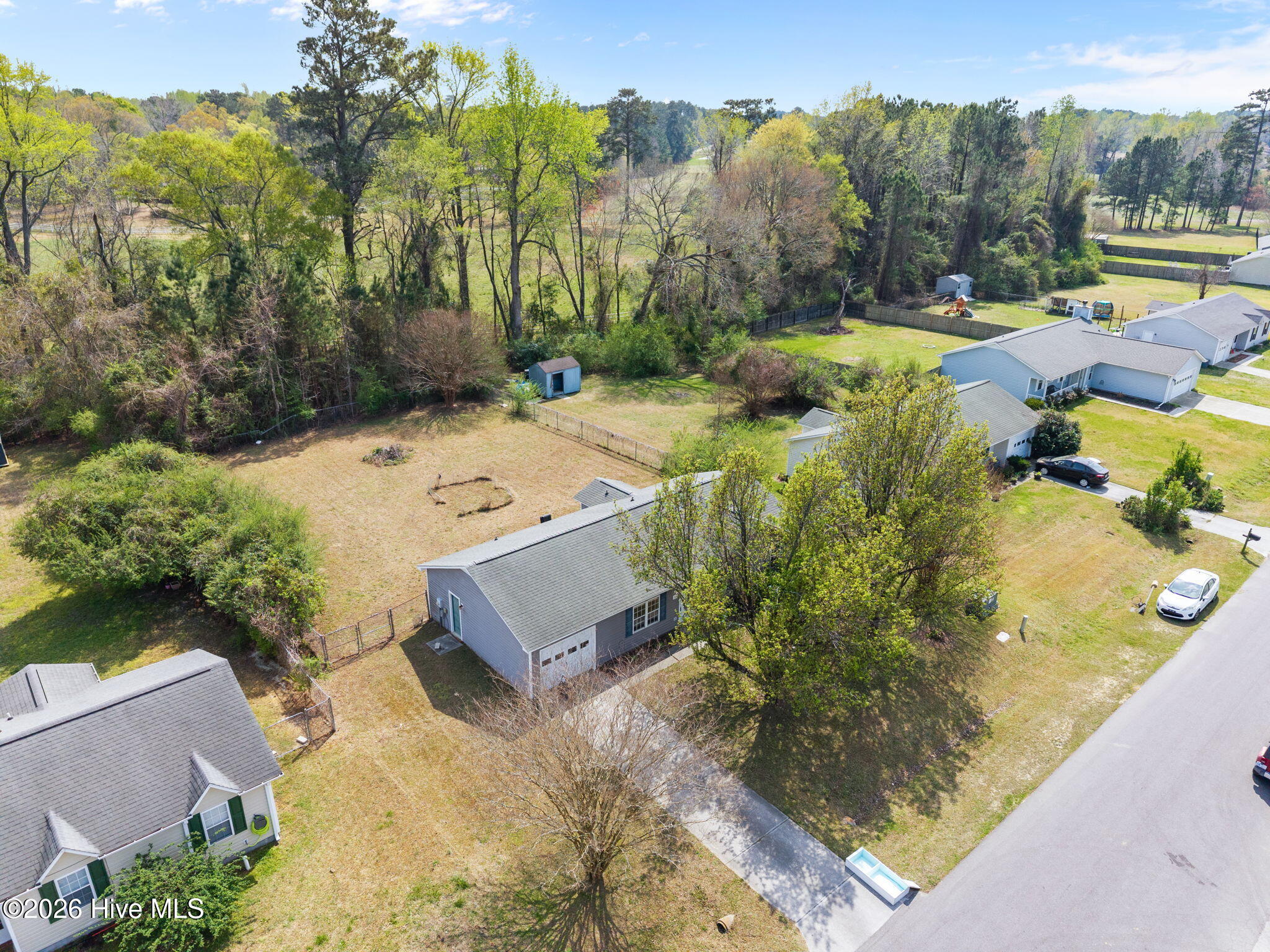 100562262 | Photo 30