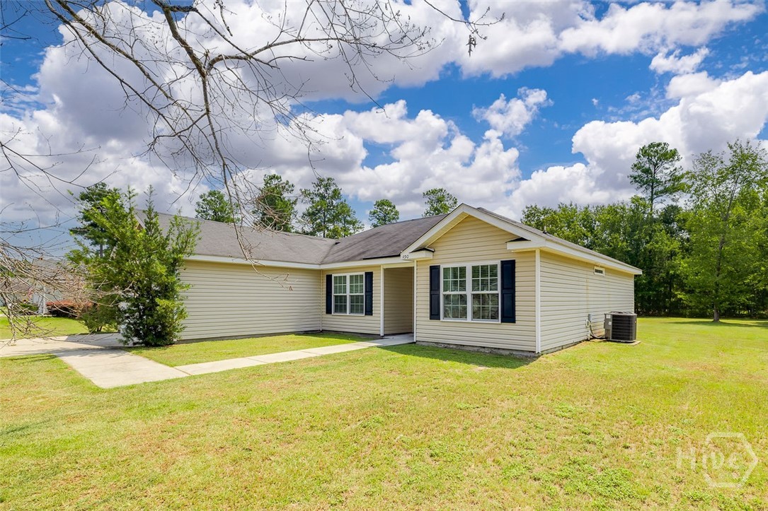 4th image of 490 Abigail Cir, Ellabell, GA 31308 | MLS# SA361870