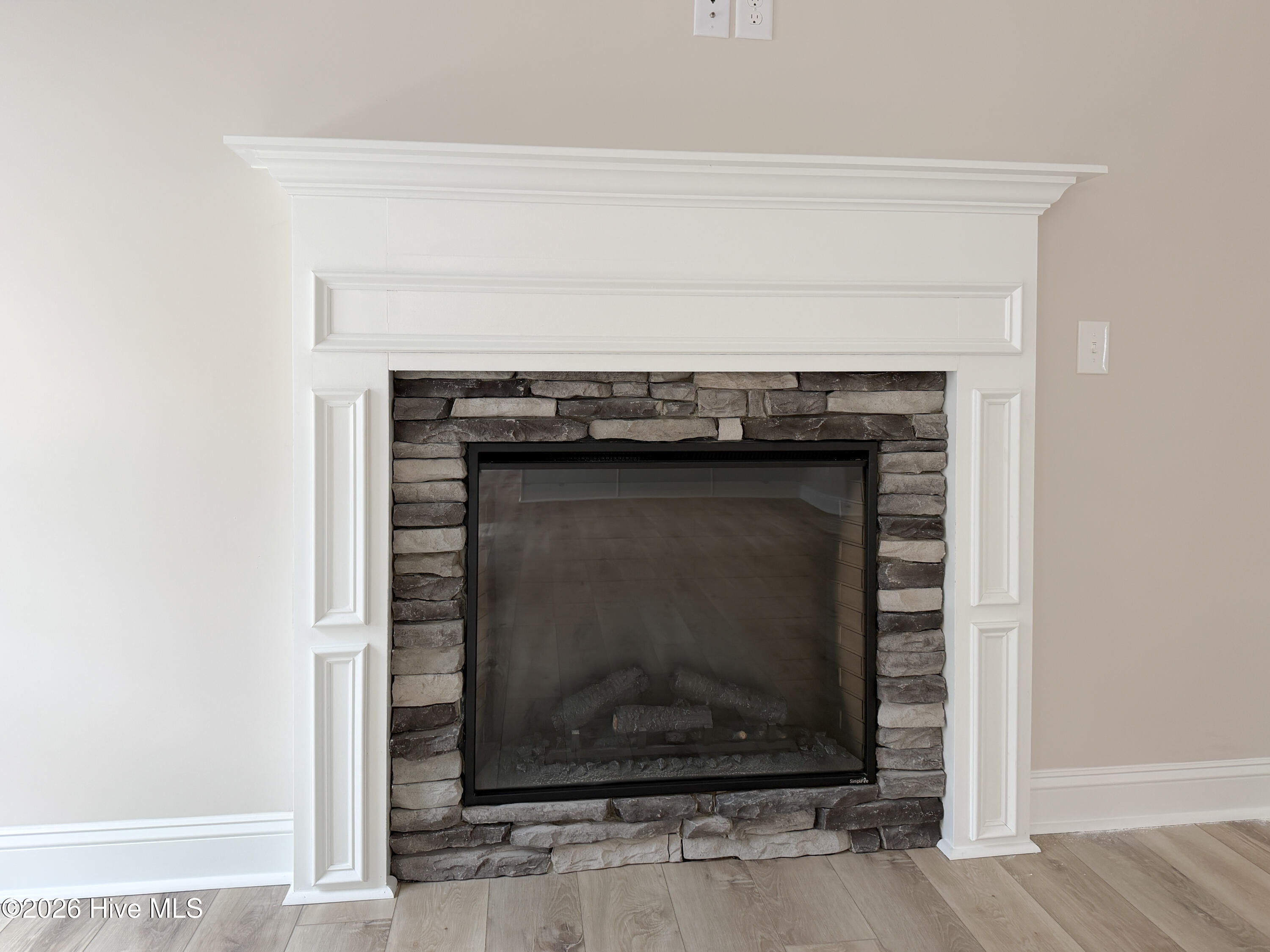 100552210 | Photo 11