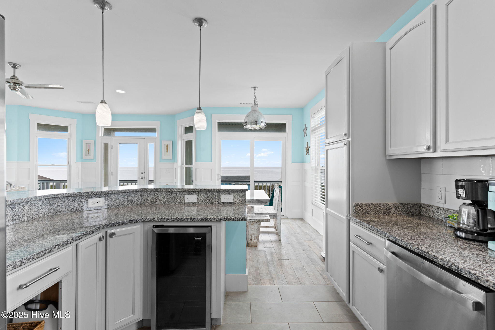 100528214 | Photo 24