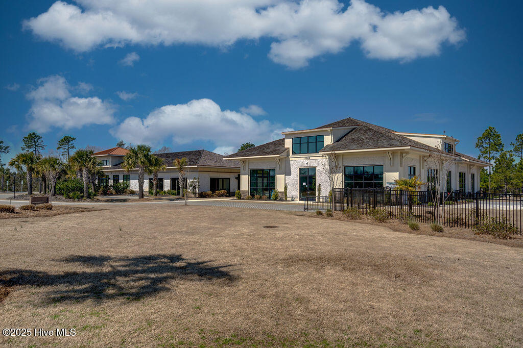 100529139 | Photo 61