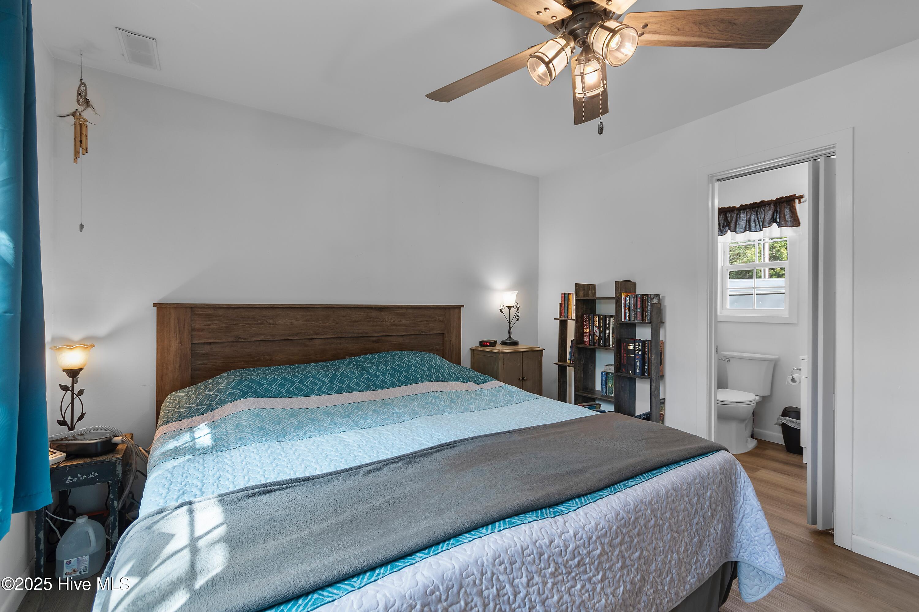 100532818 | Photo 19