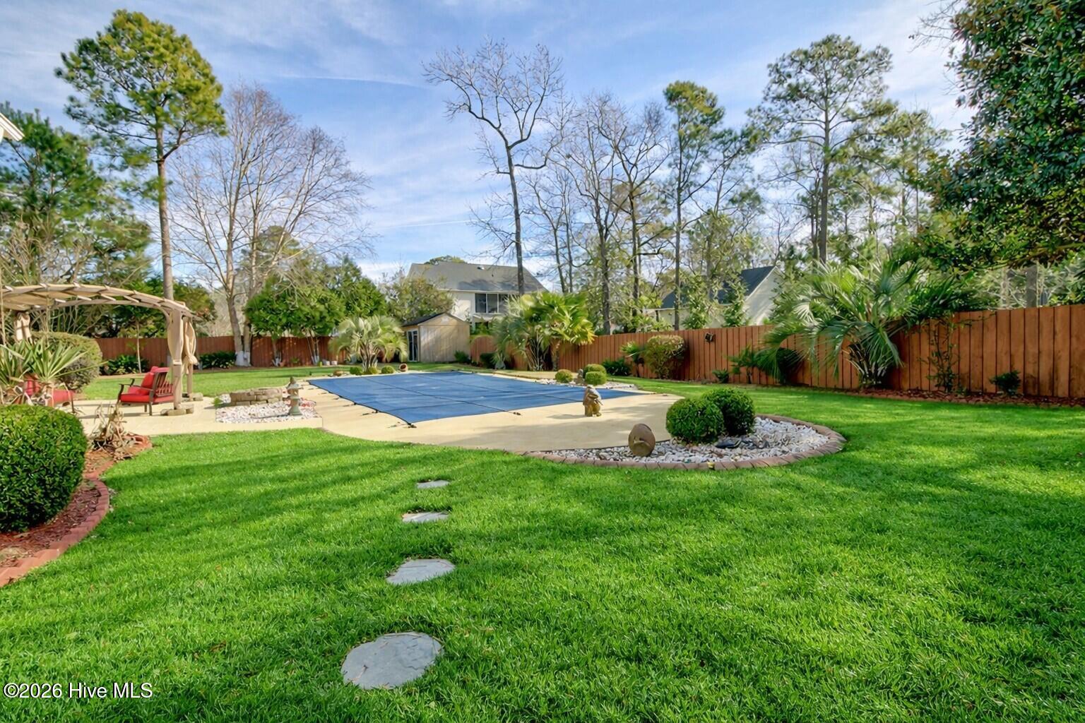 100548906 | Photo 49