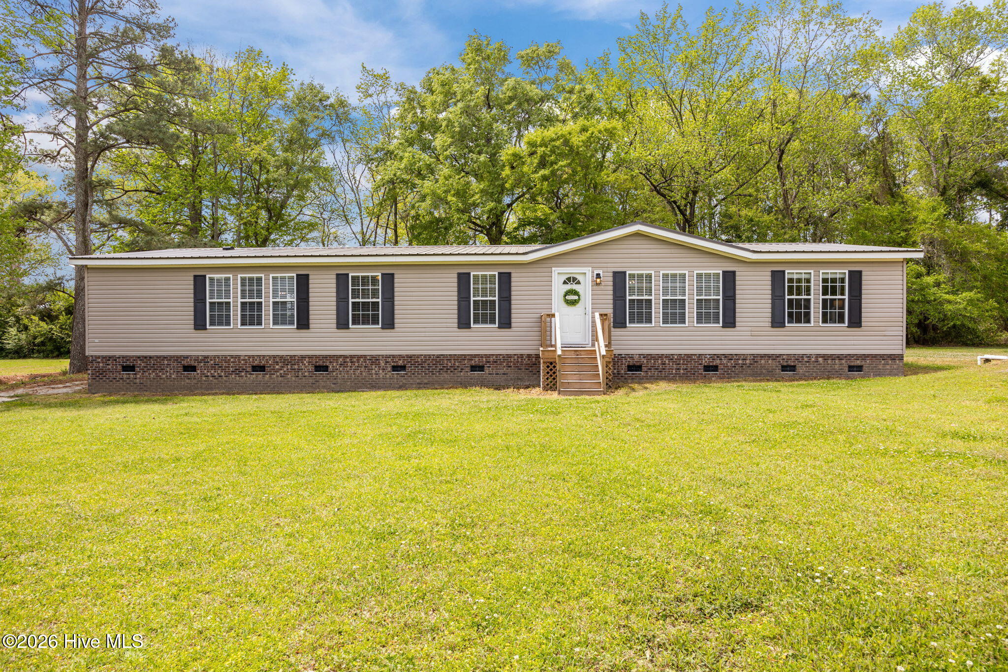 100566211 | Photo 53