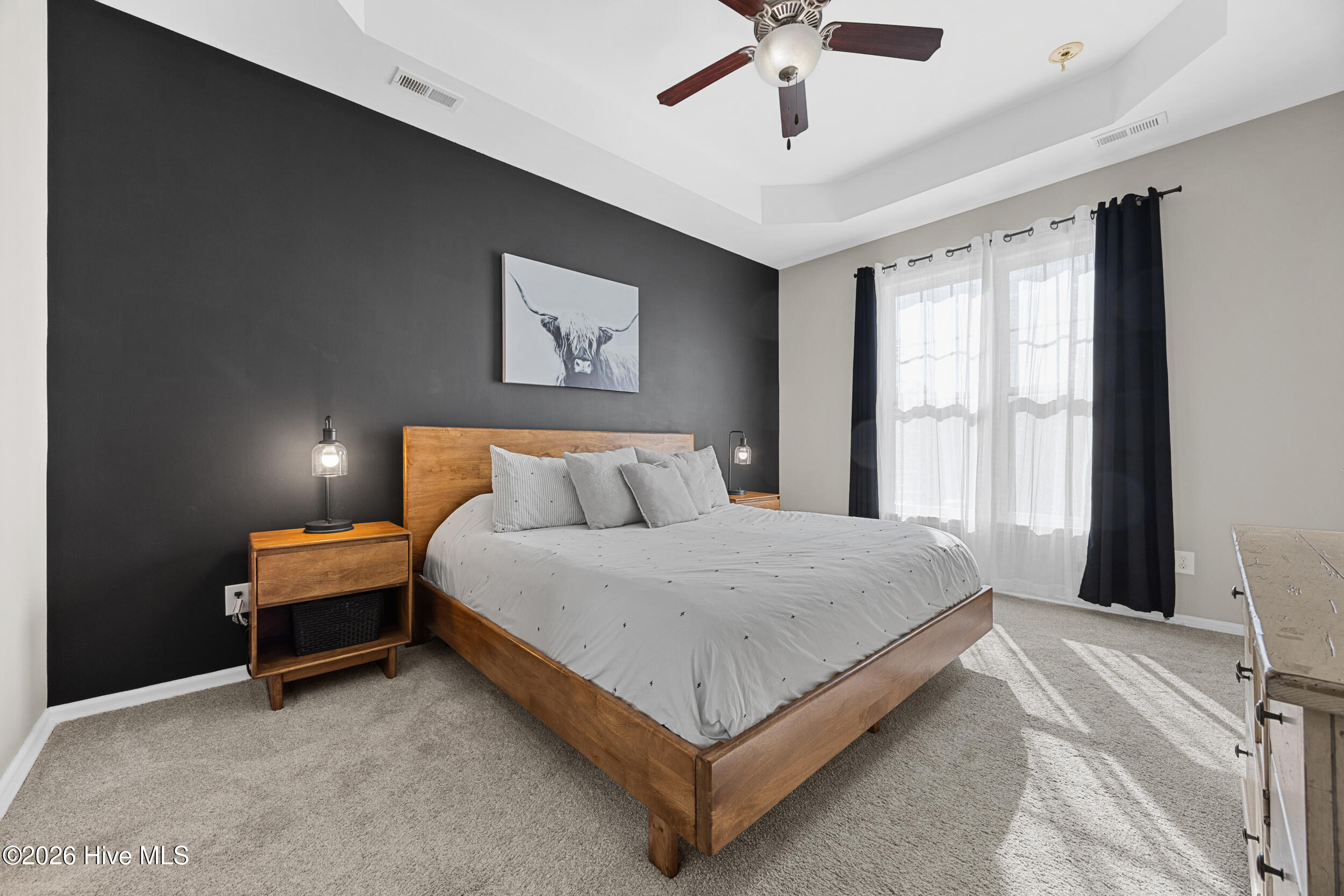 100567272 | Photo 25