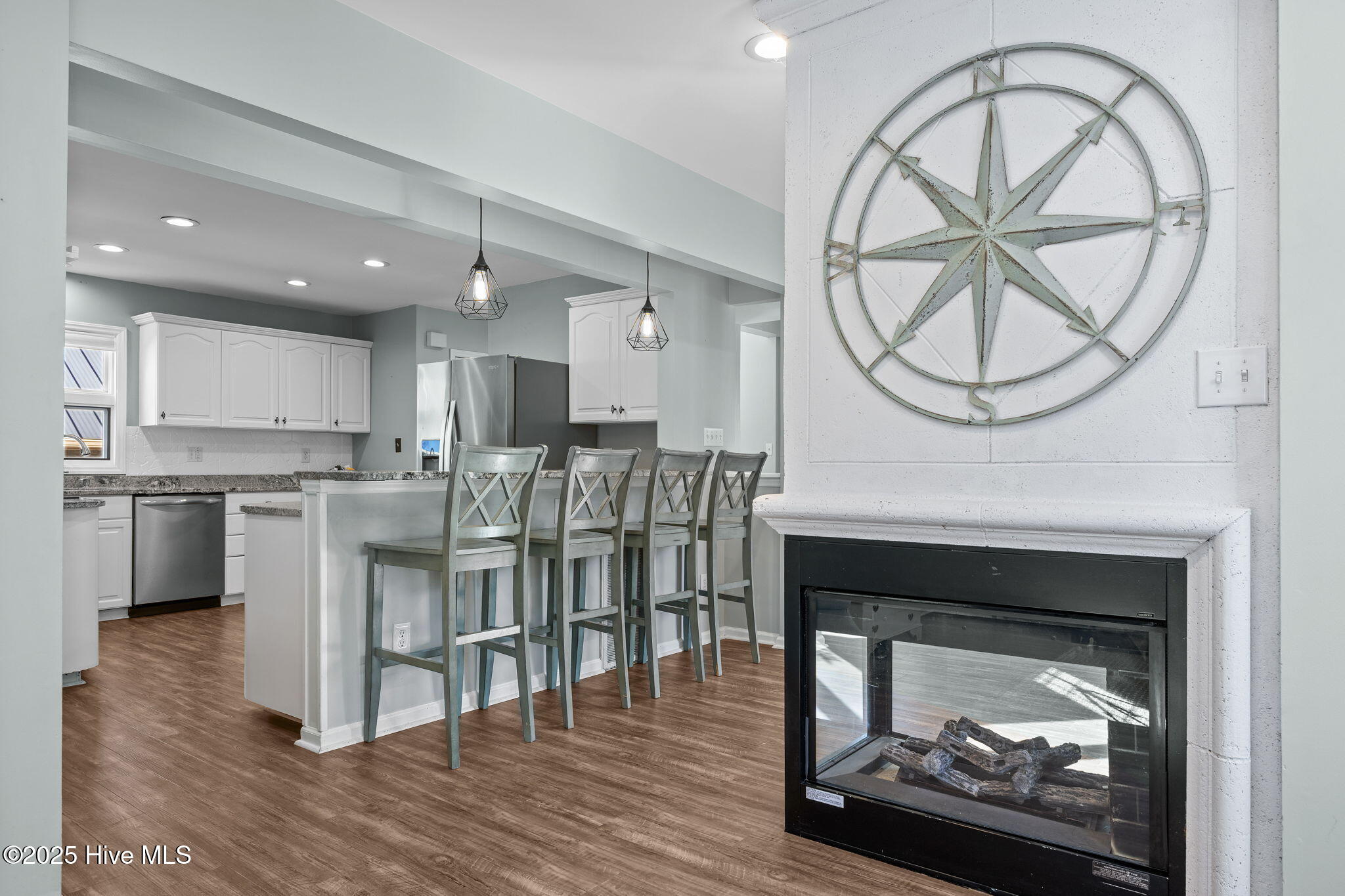 100542454 | Photo 21