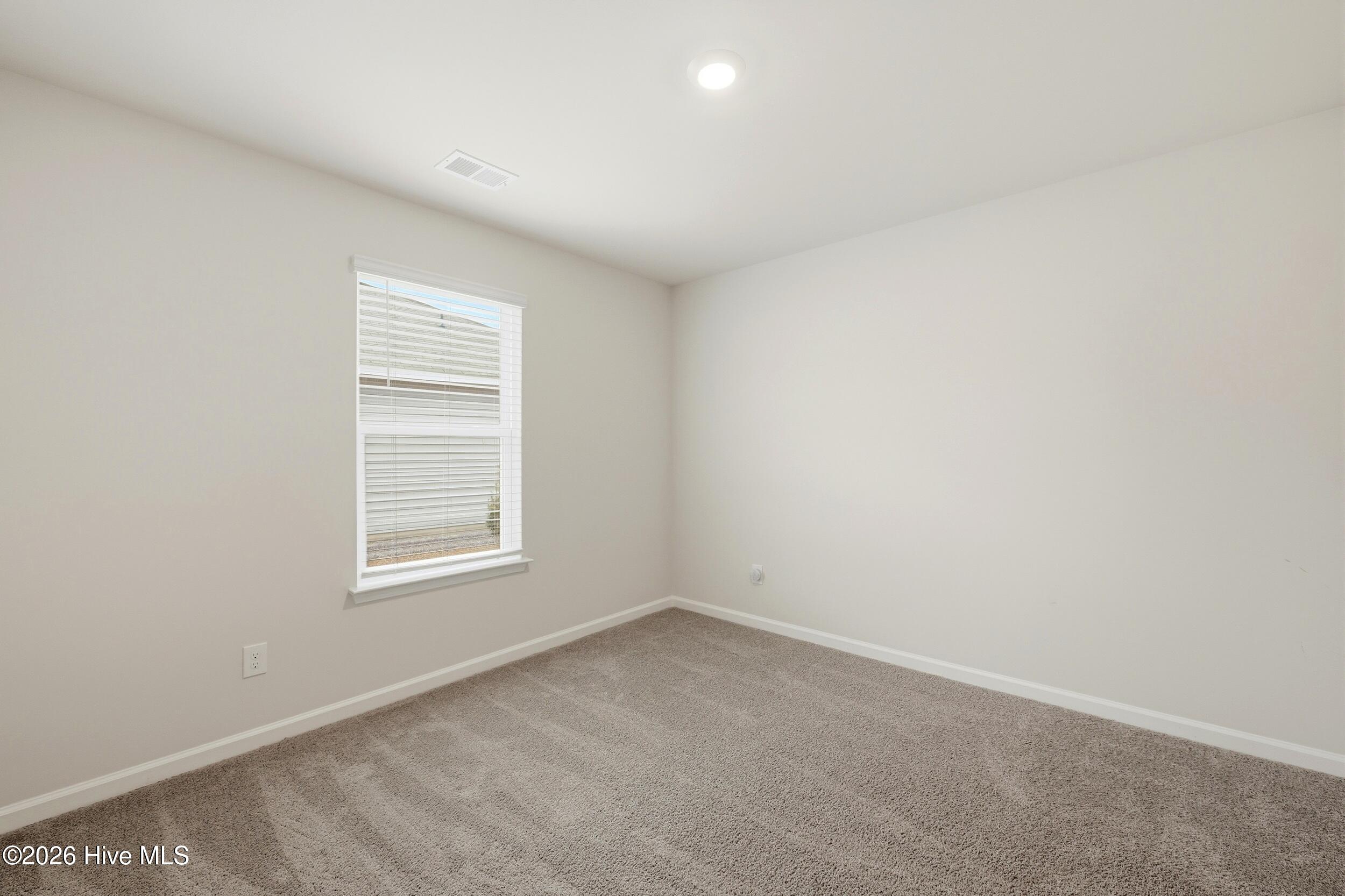 100555935 | Photo 23