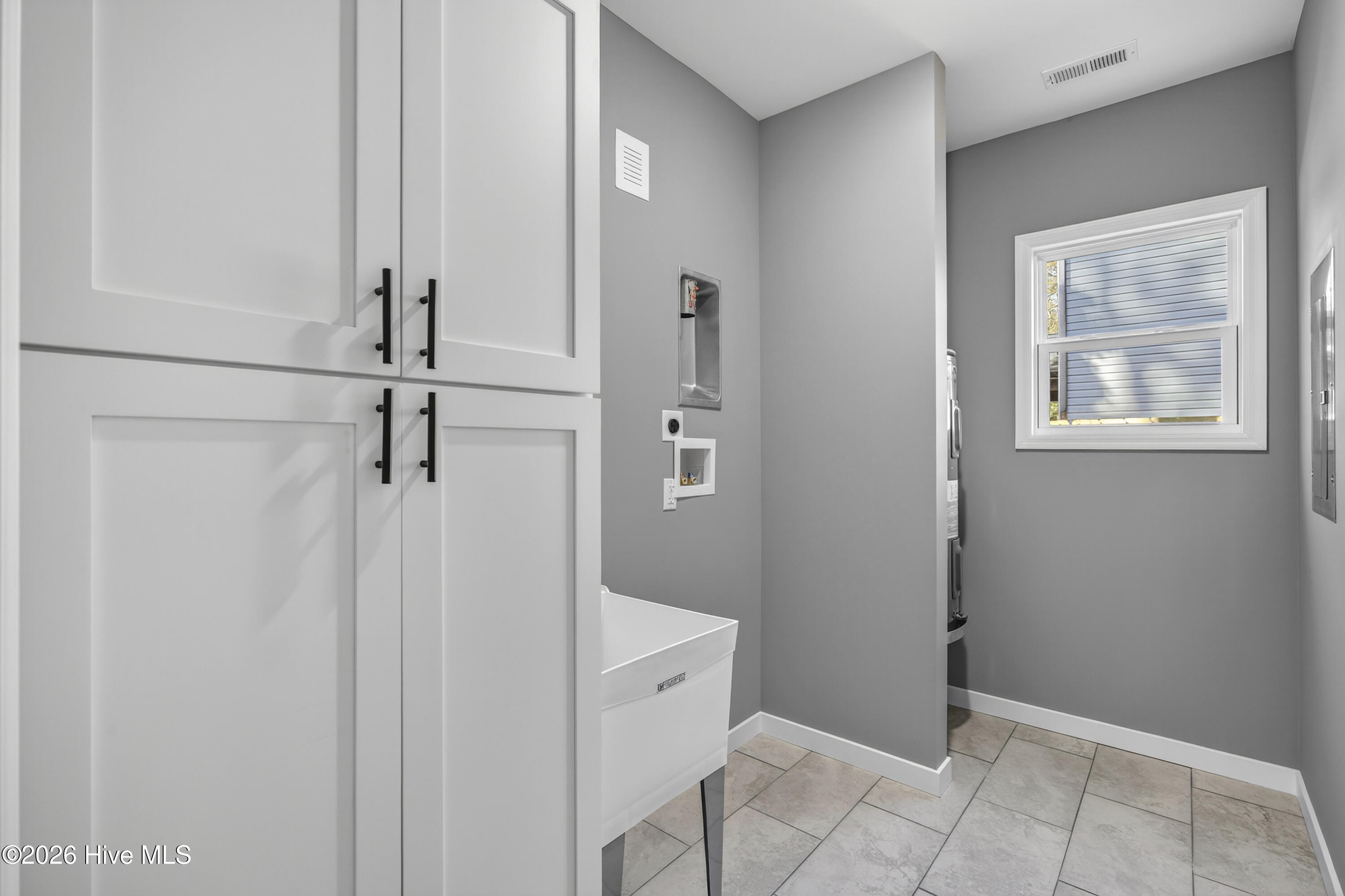 100550006 | Photo 24