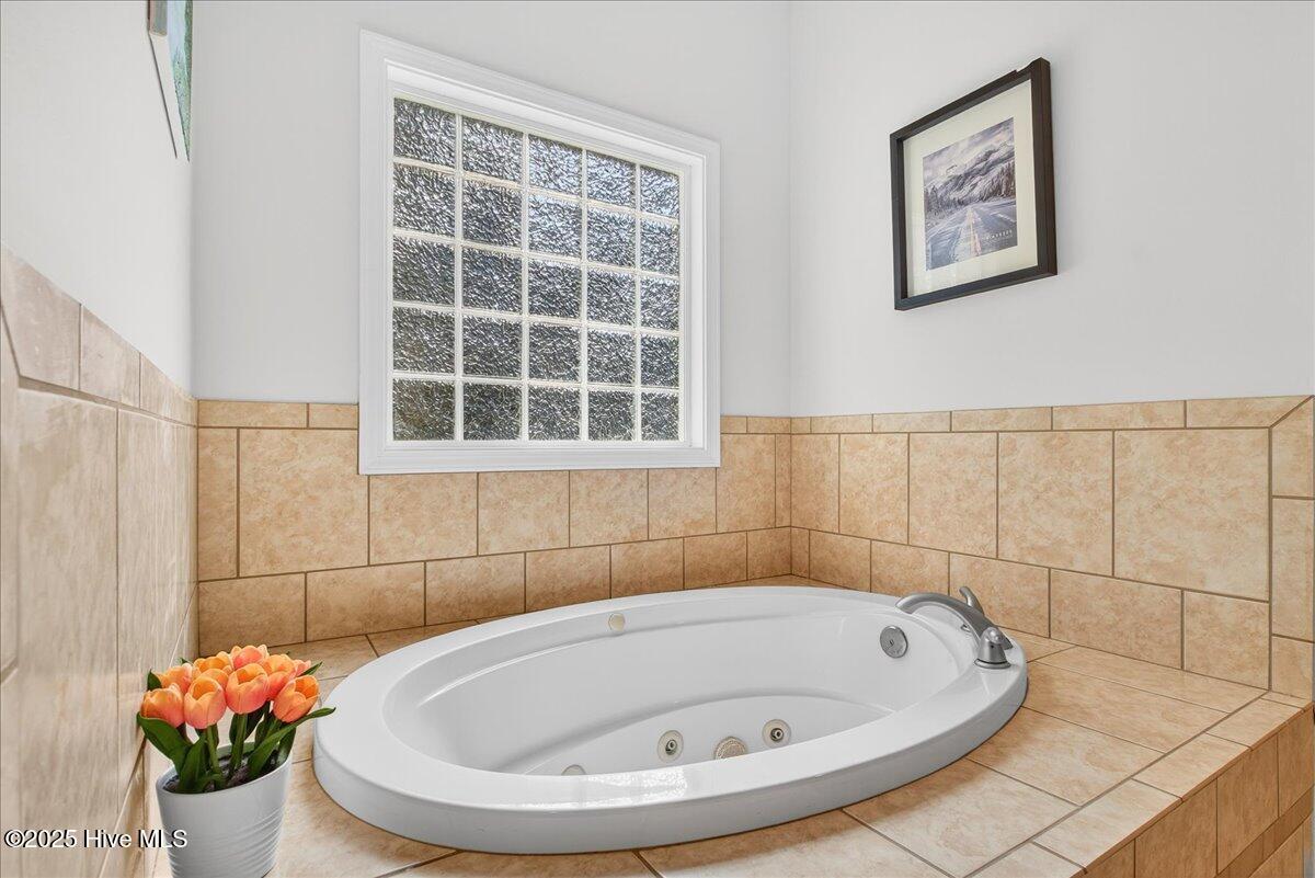 100539254 | Photo 31