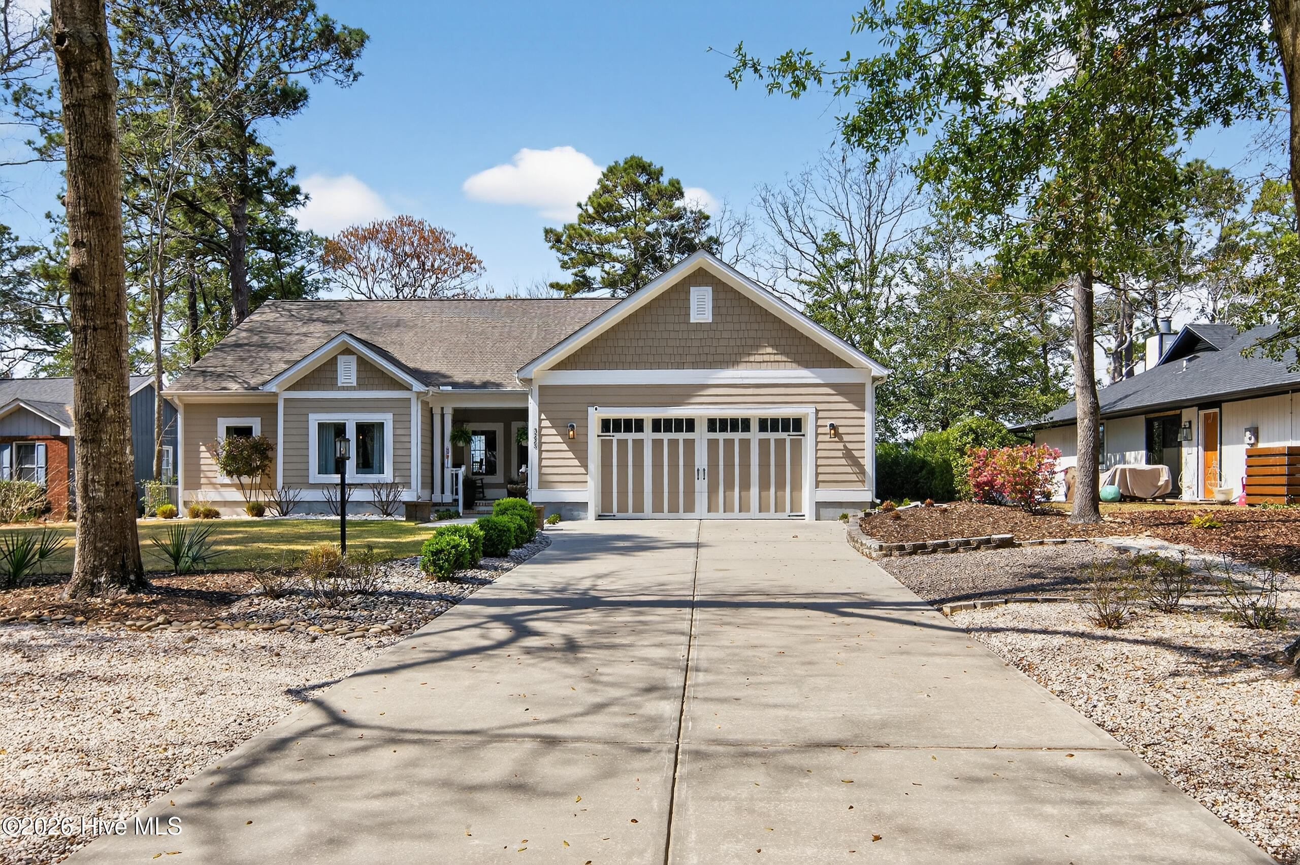 100565321 | Photo 59