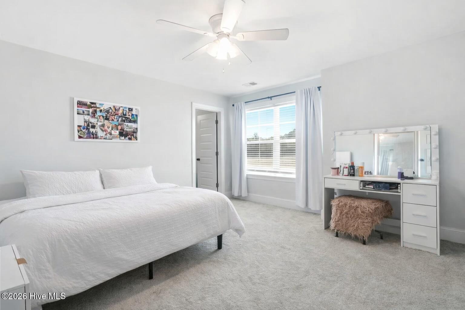 100563287 | Photo 66