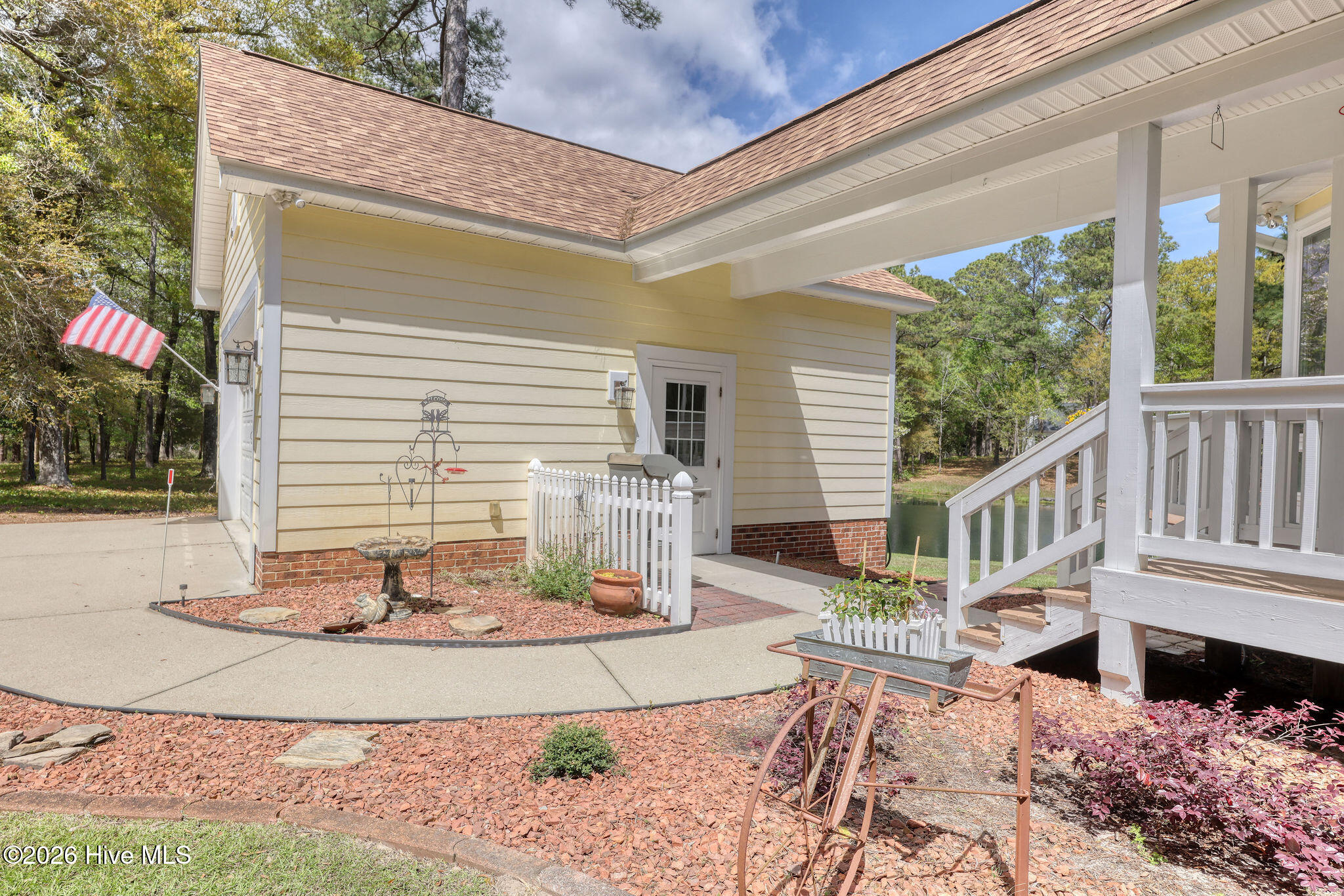 100567375 | Photo 28