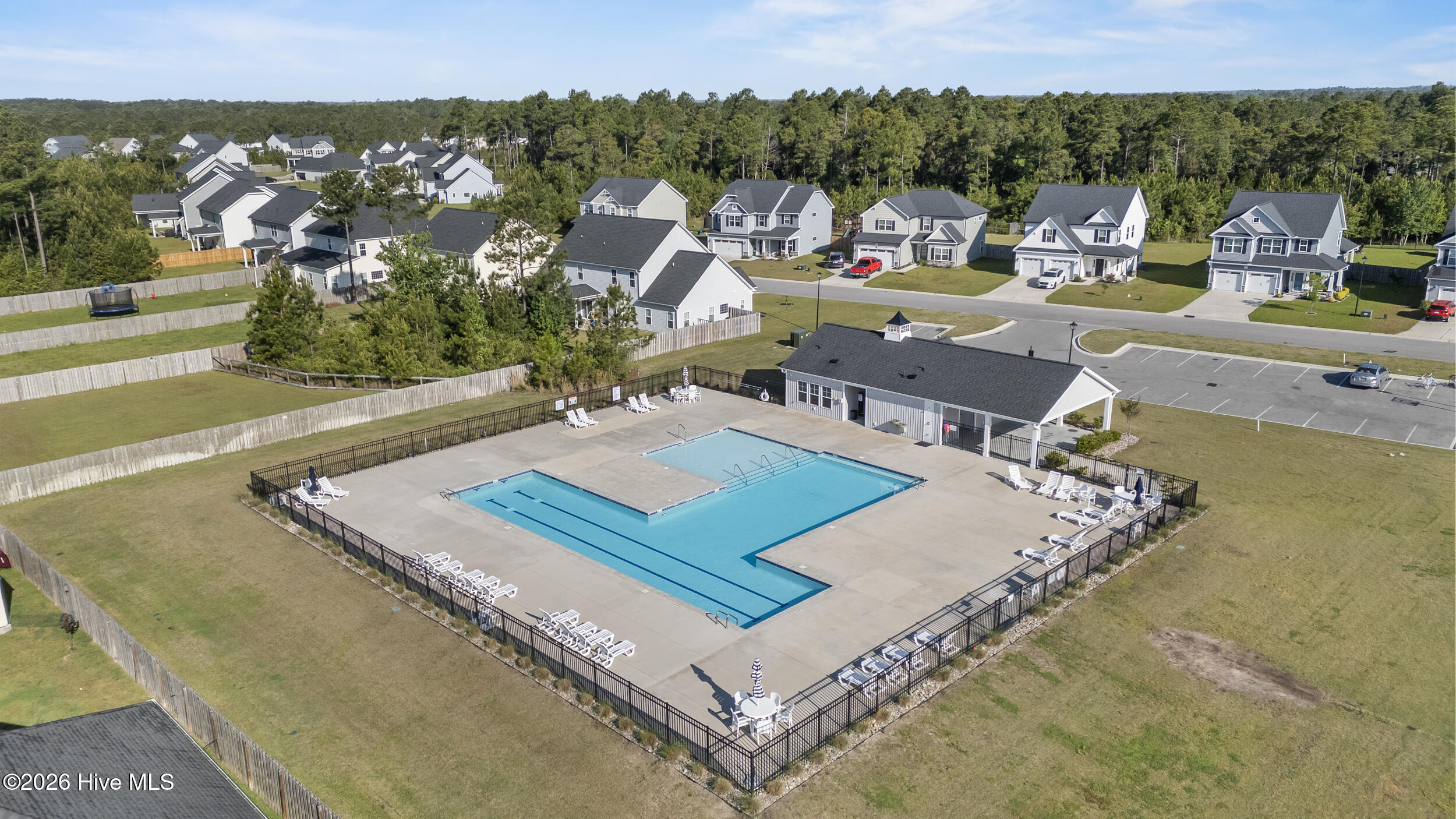 100569067 | Photo 53