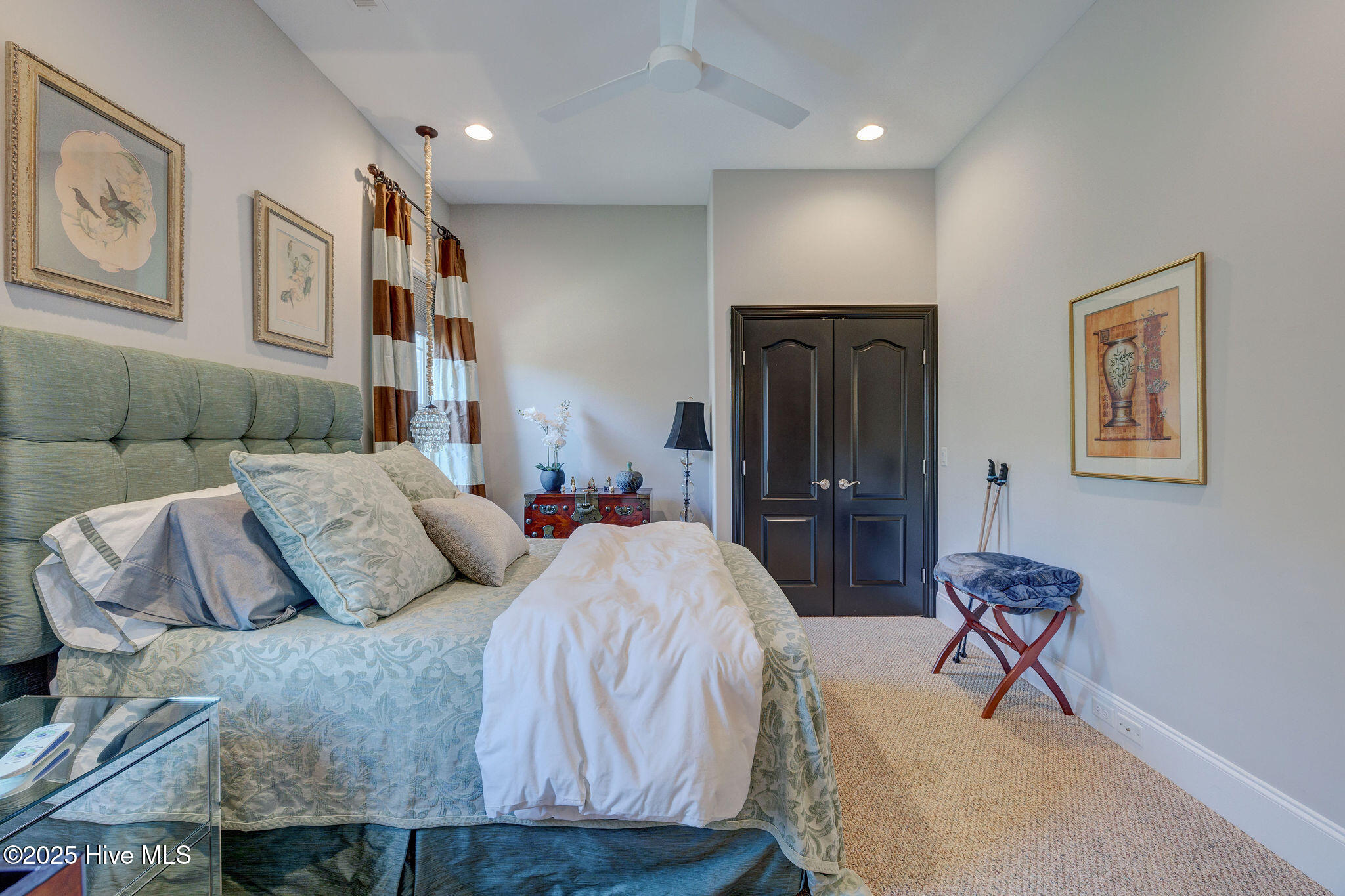 100550746 | Photo 44