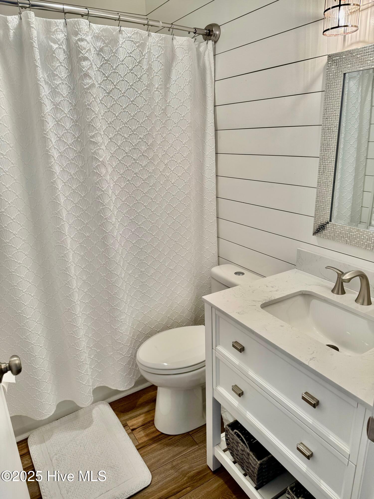 100531525 | Photo 12