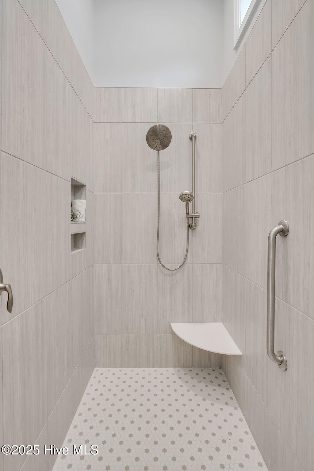 100496816 | Photo 34