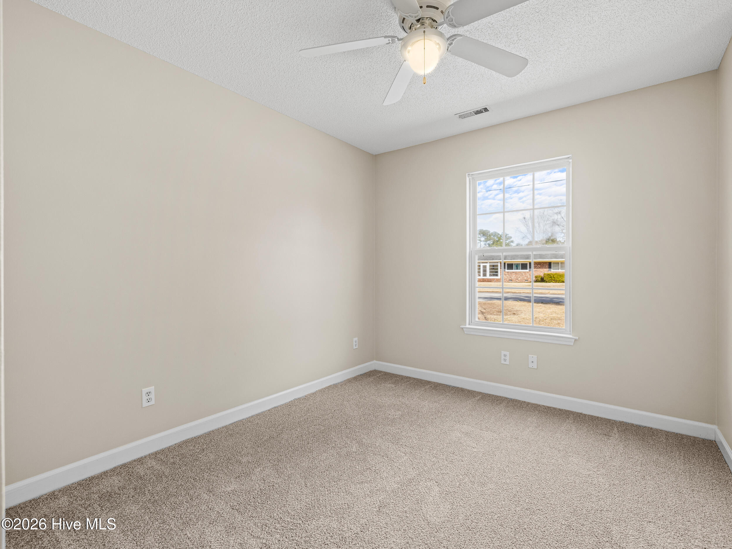 100554469 | Photo 24