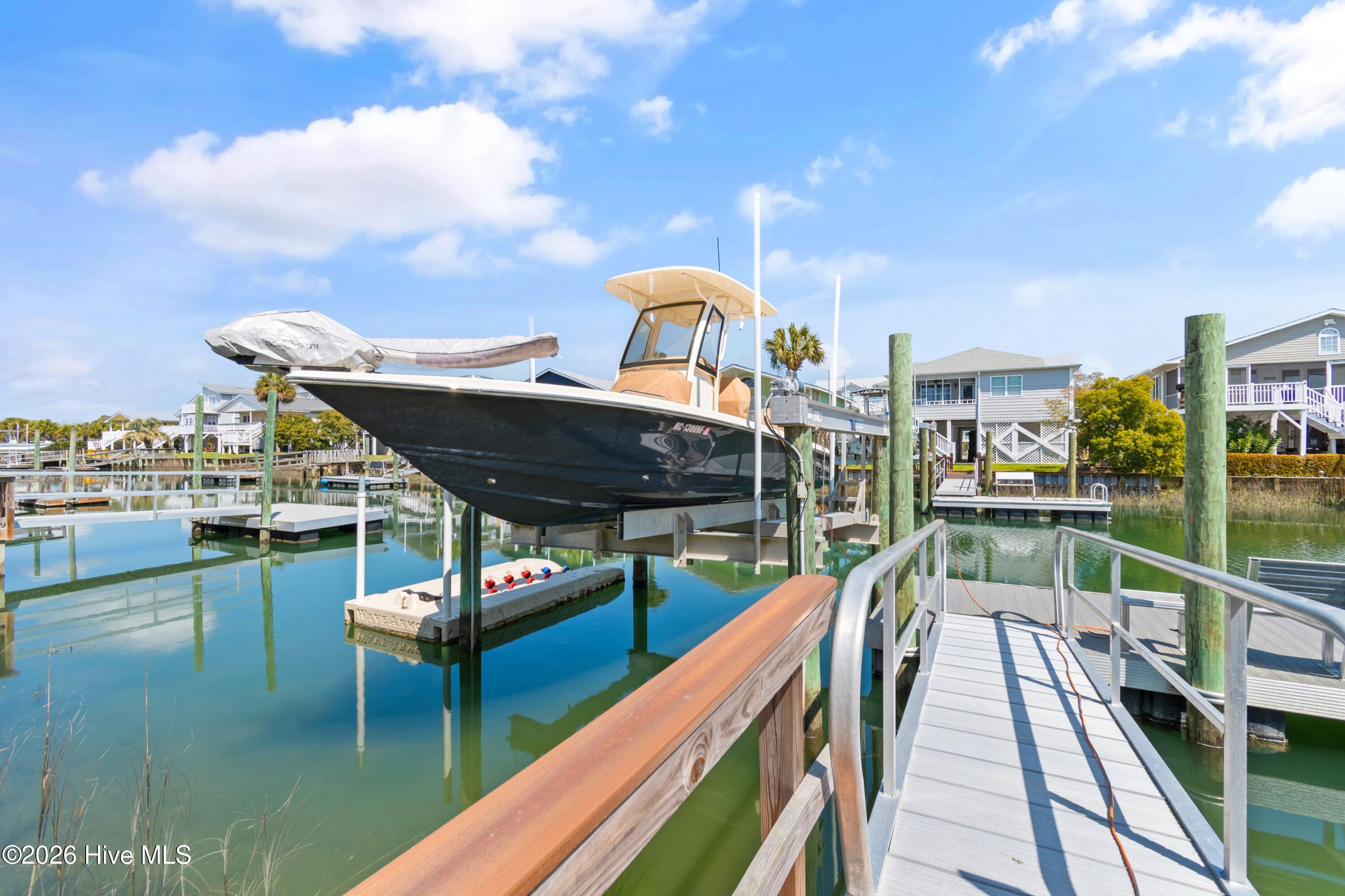 100562772 | Photo 86