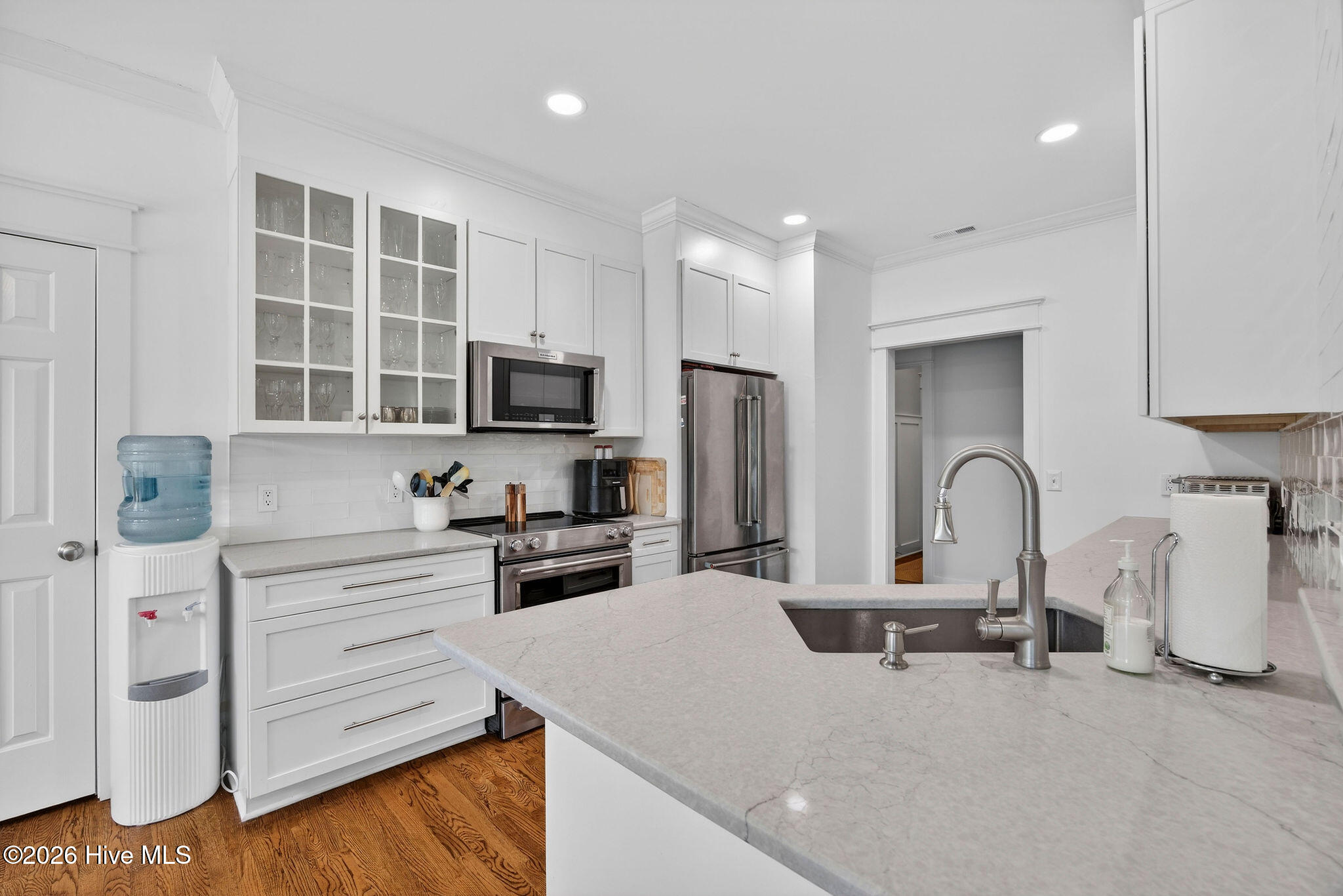 100551466 | Photo 15