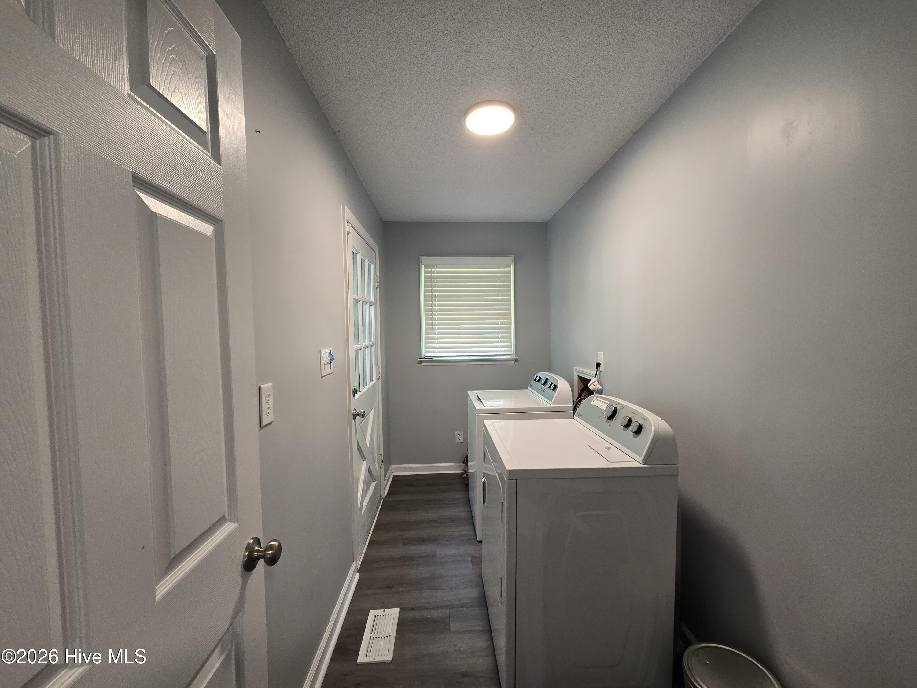 Undisclosed Address, Richlands, NC, 28574