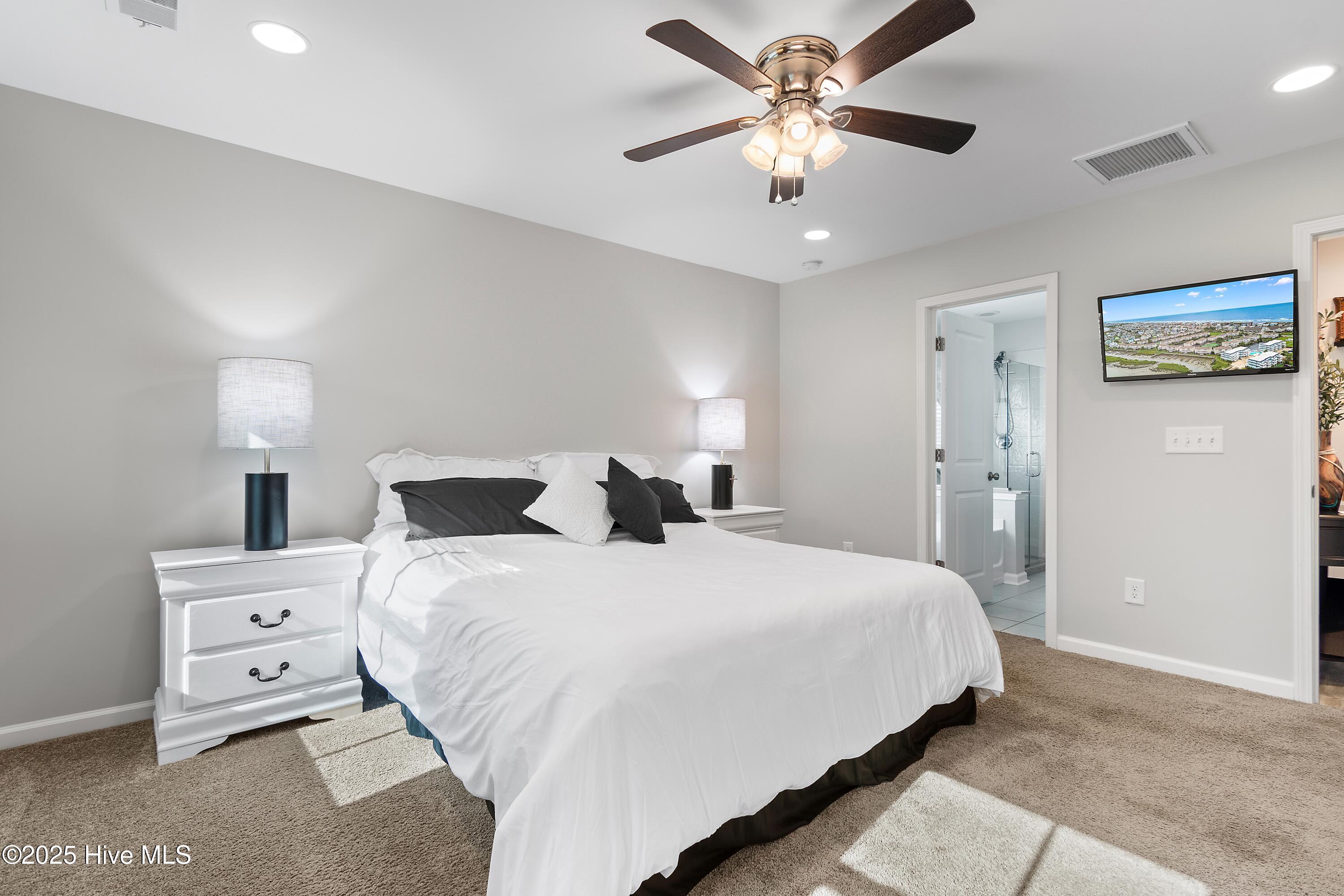 100535031 | Photo 25