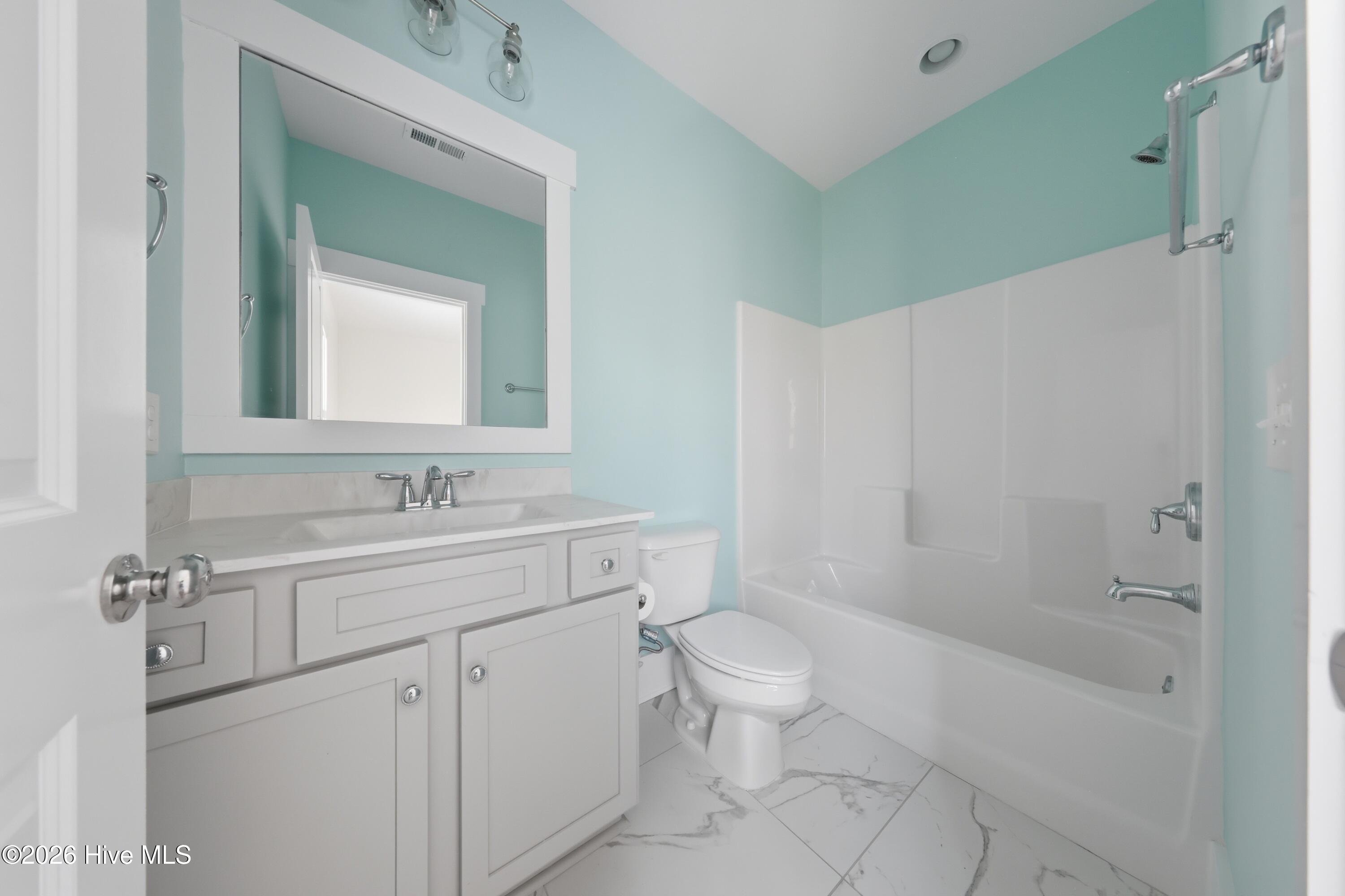 100564371 | Photo 25