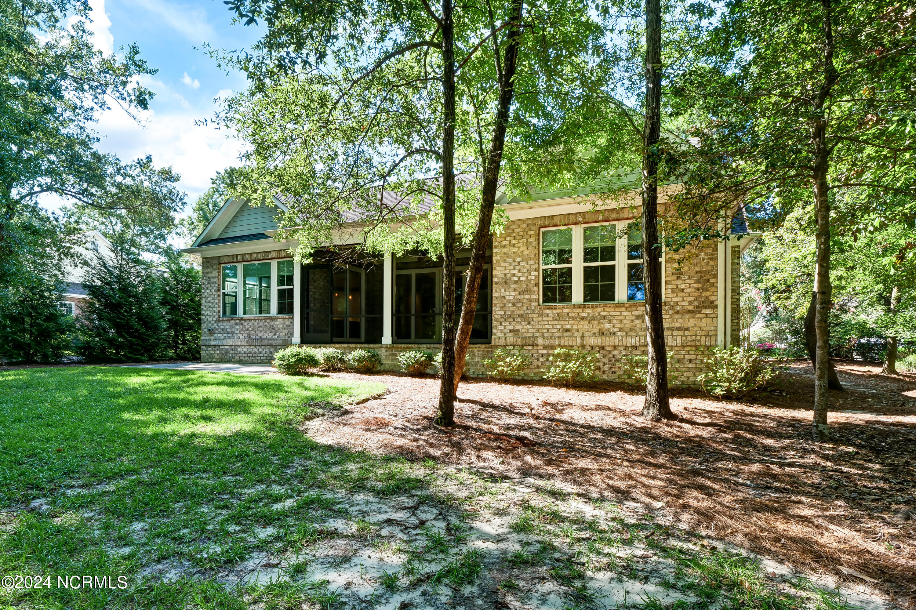 100565590 | Photo 31