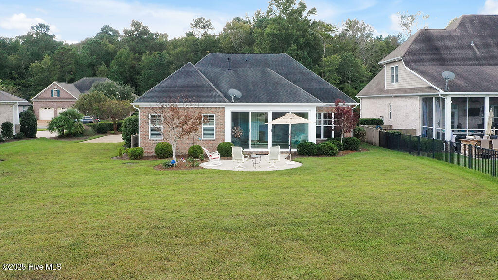 100534763 | Photo 61