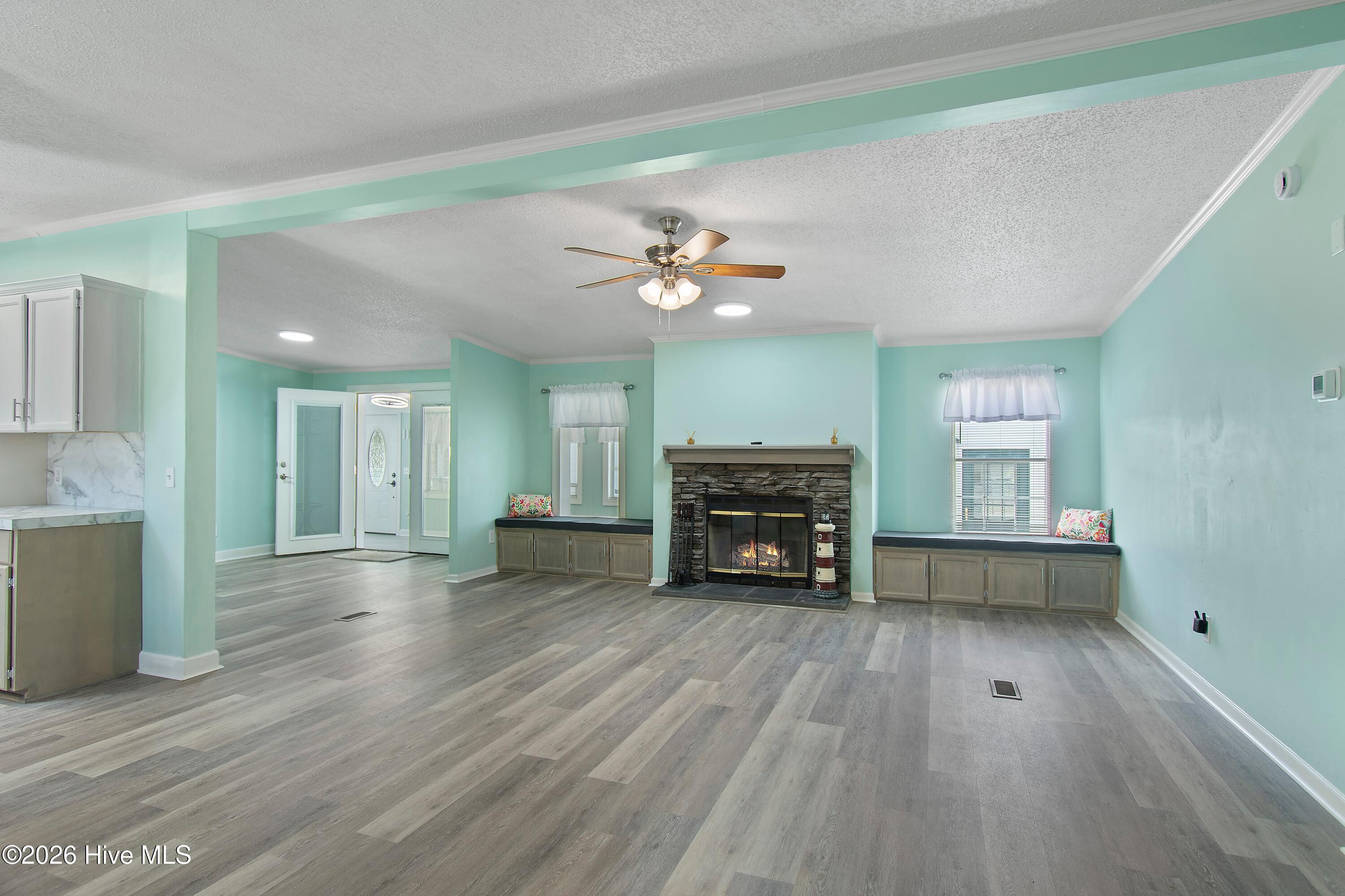 100566223 | Photo 16