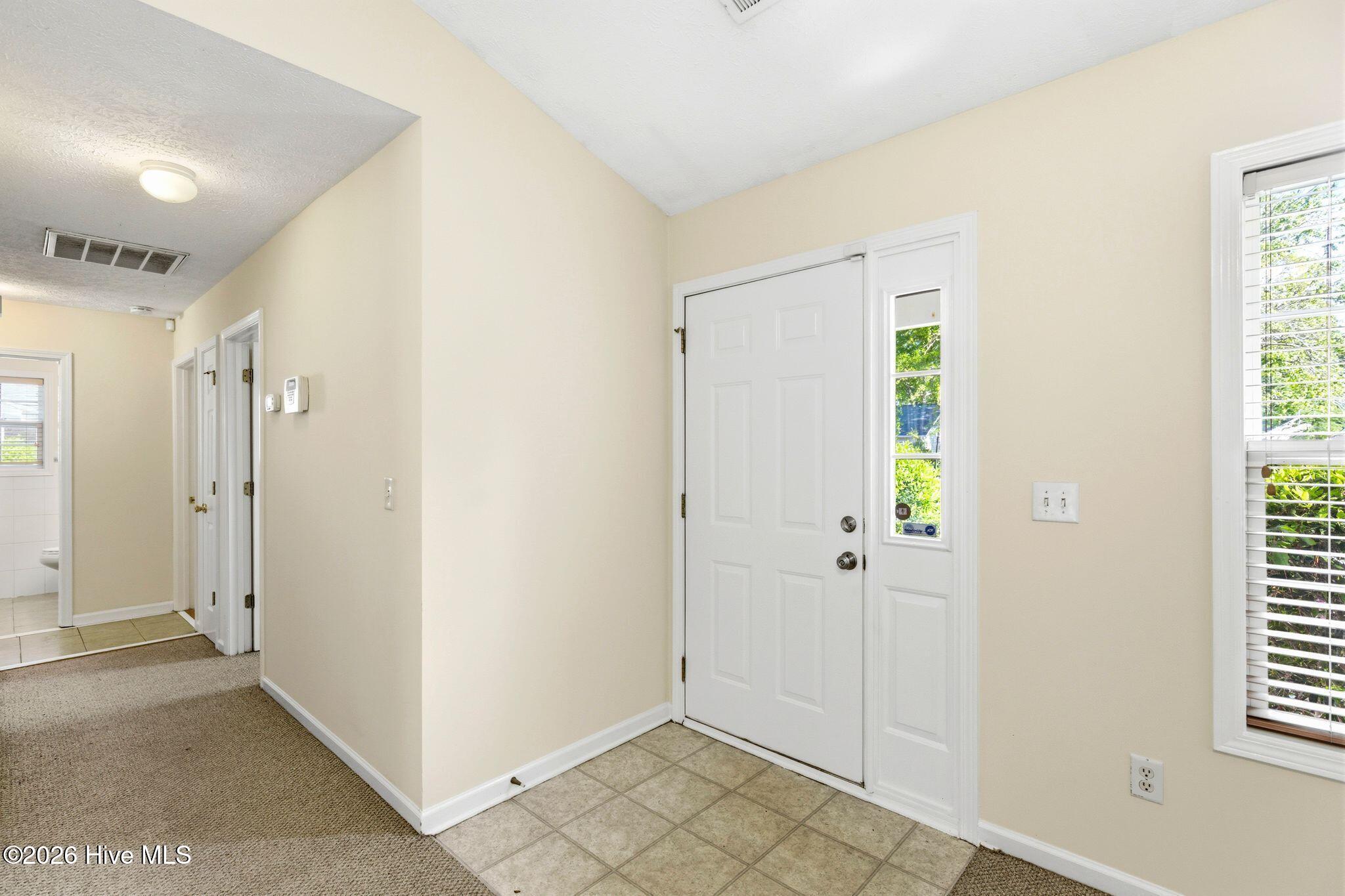 100567246 | Photo 25