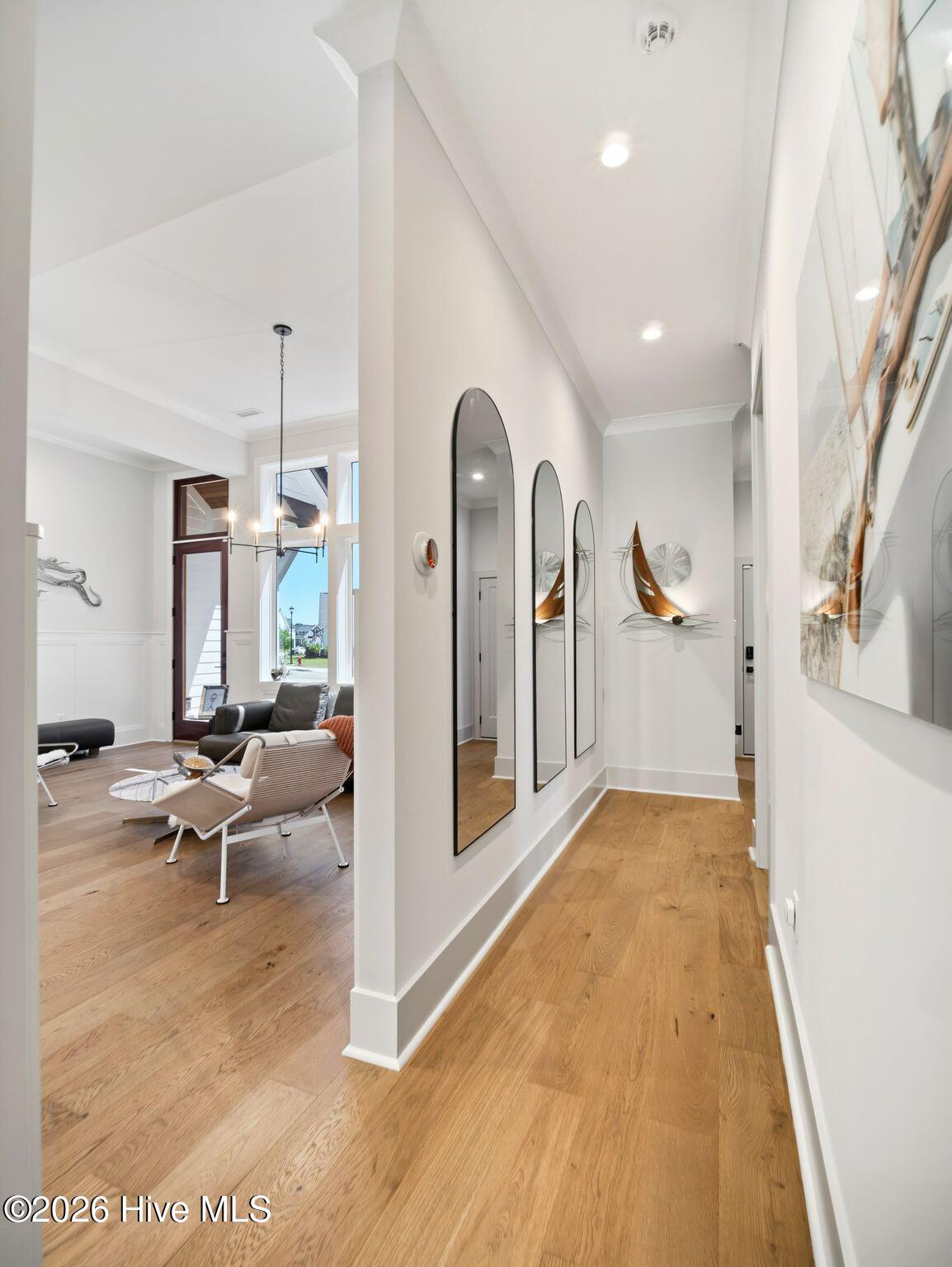 100569019 | Photo 37