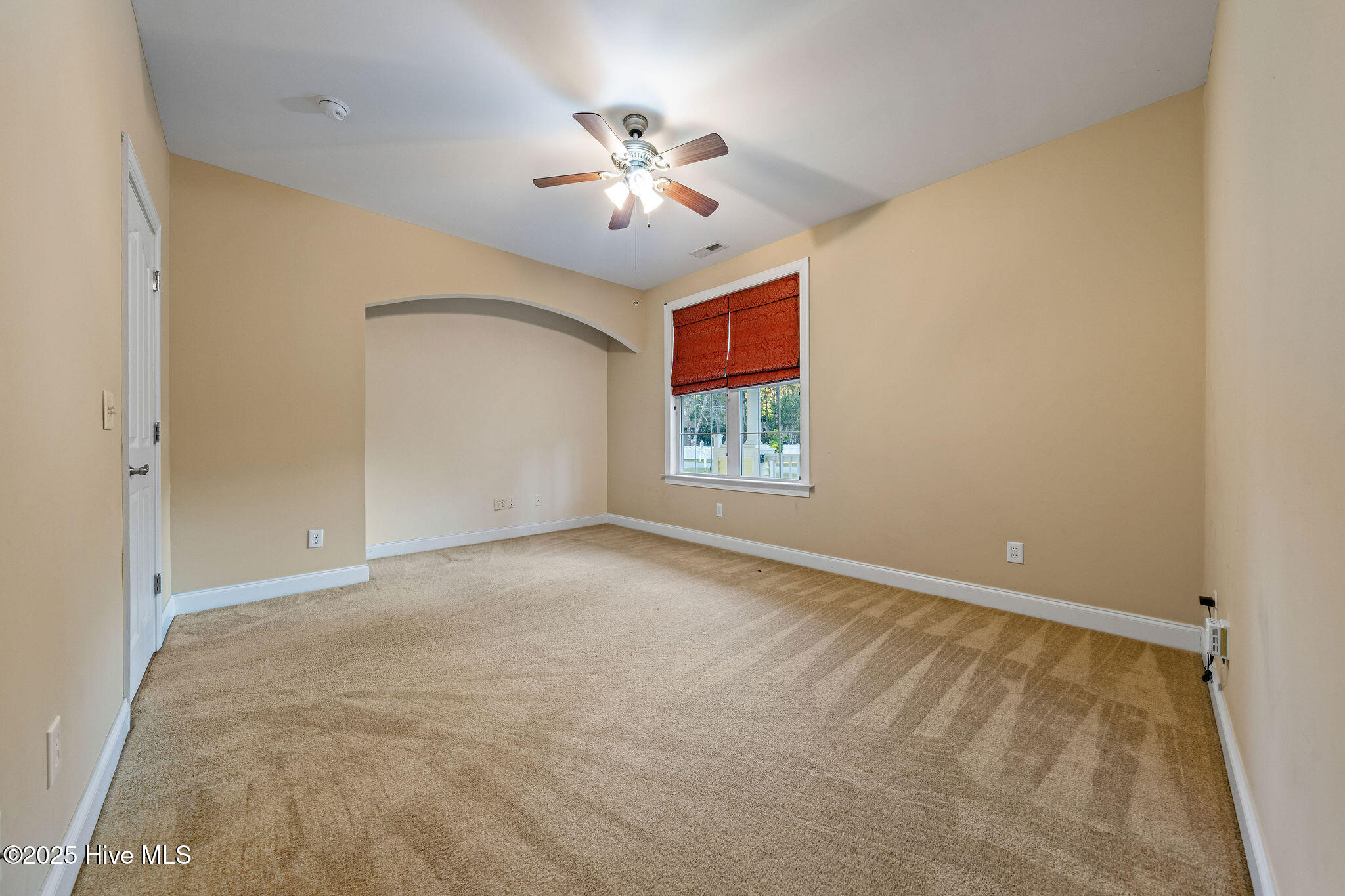 100541606 | Photo 31