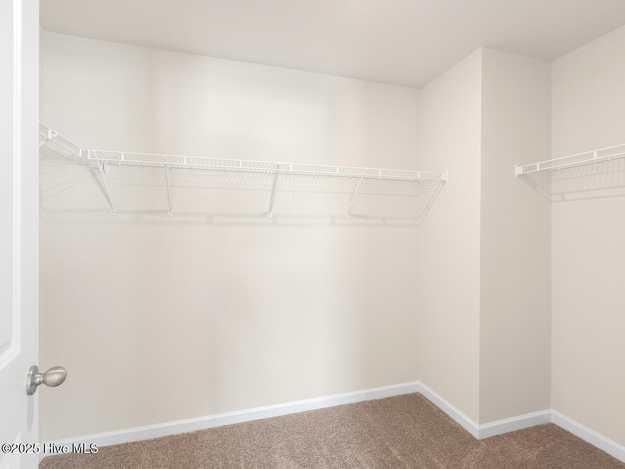 100546634 | Photo 16