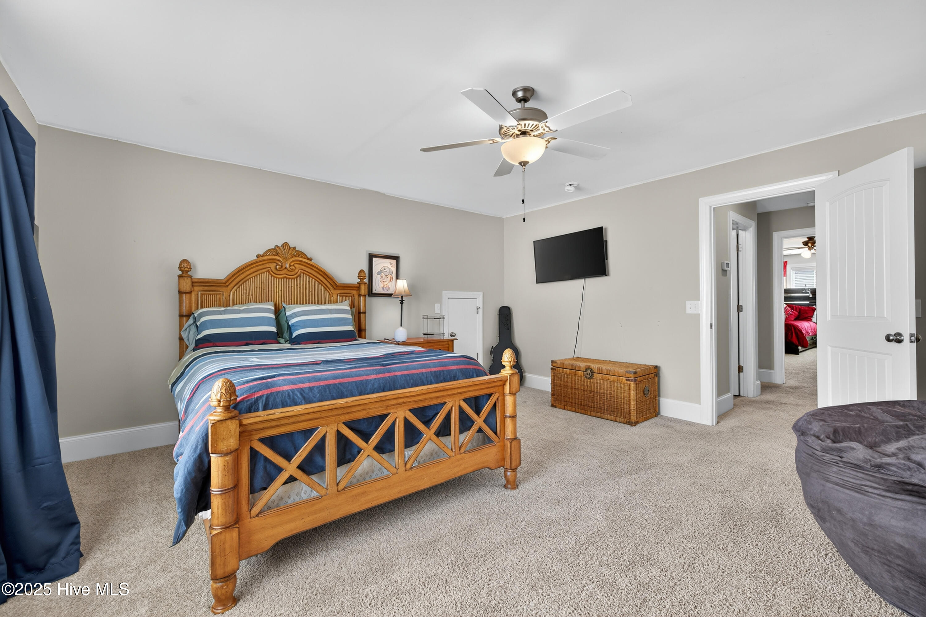 100562726 | Photo 32