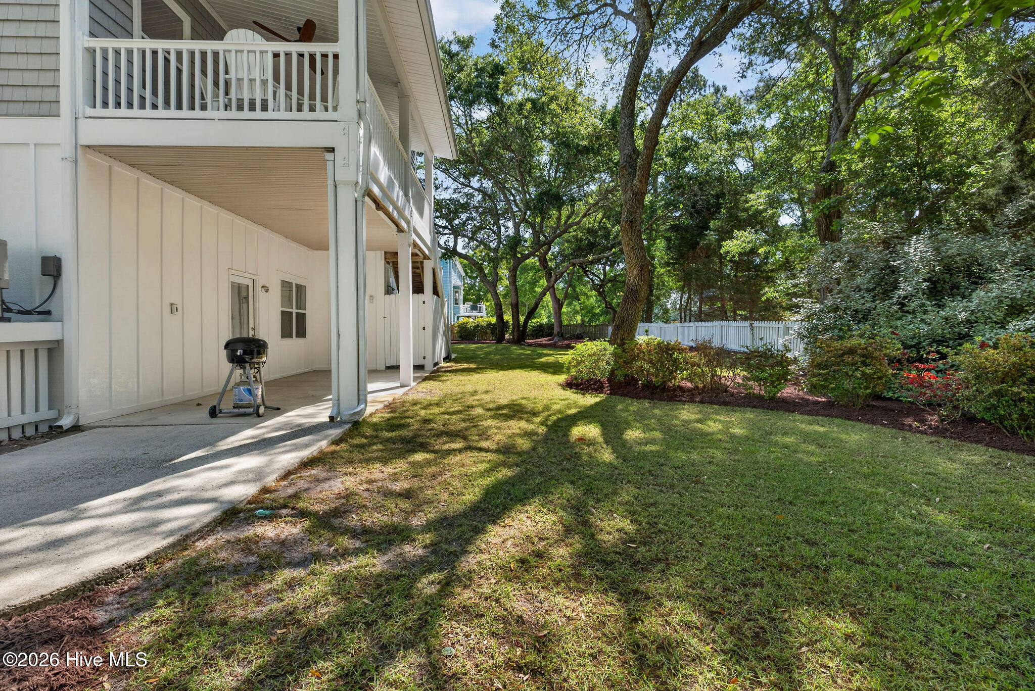 100570117 | Photo 68